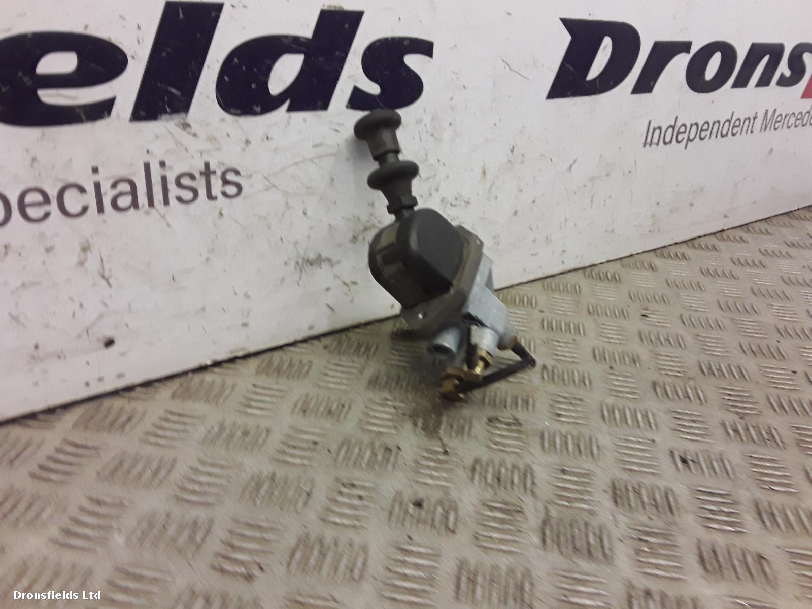 View Auto part Handbrake Lever/Button/Assembly Mercedes Econic 2011