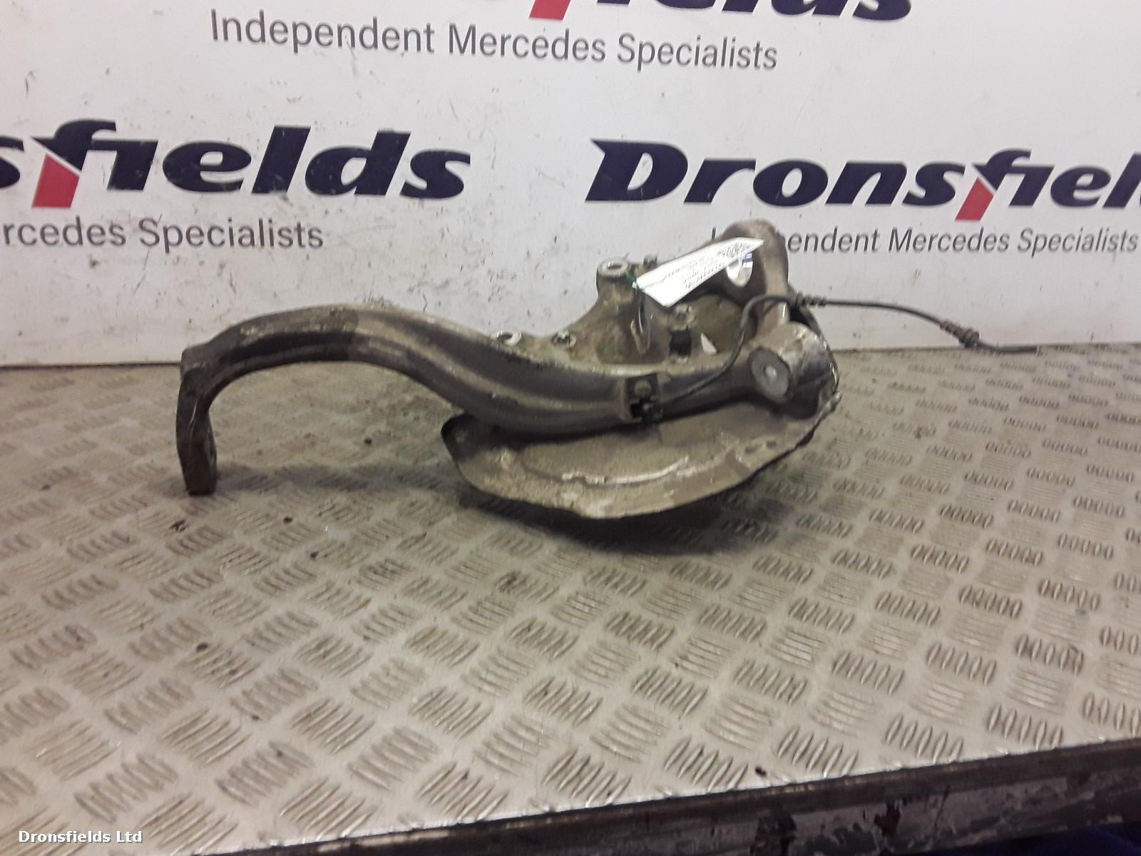 View Auto part RF Hub/Stub Axle Assembly Mercedes C Class 2020