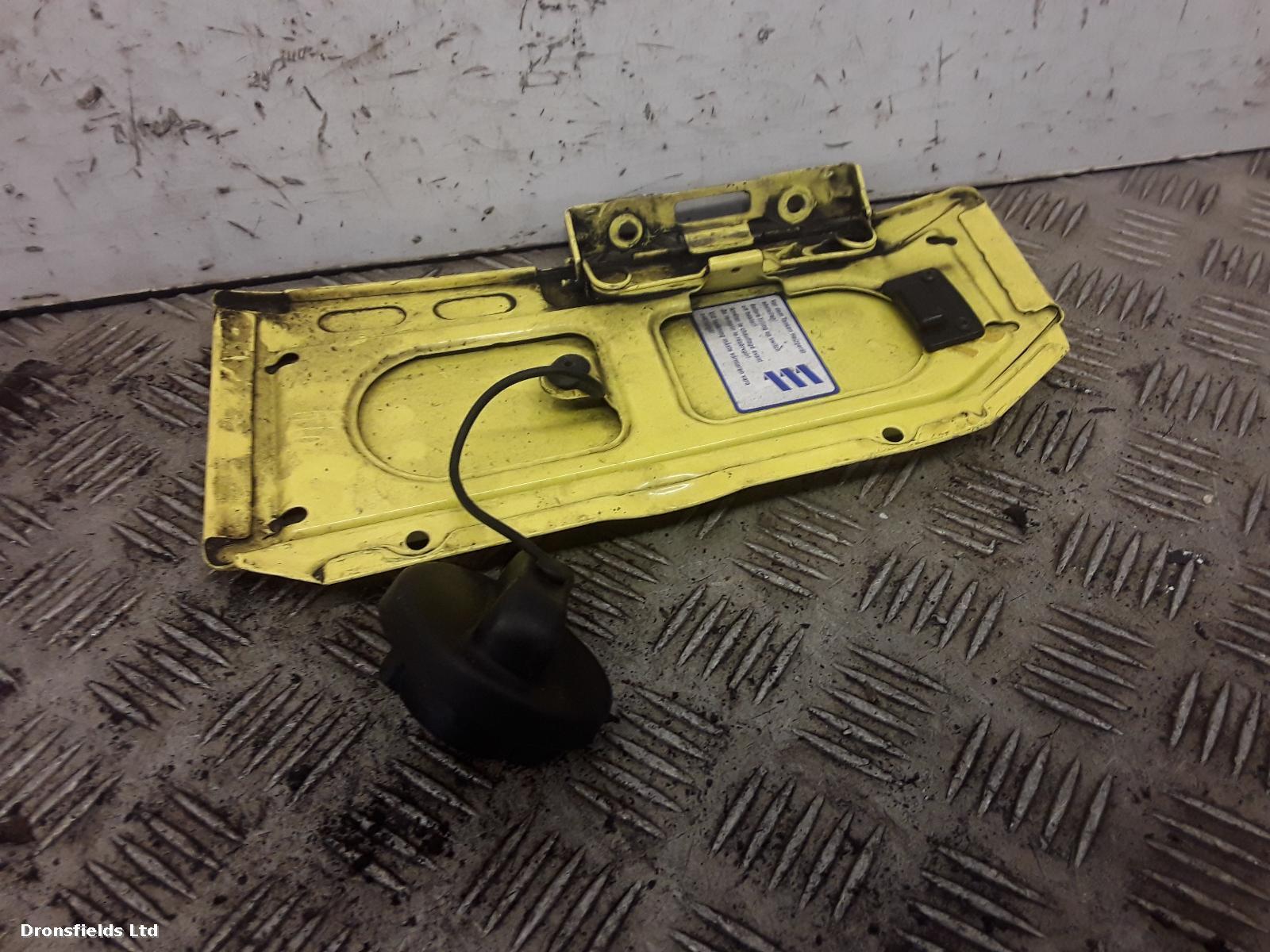 View Auto part Fuel Filler Flap Mercedes Sprinter 2014