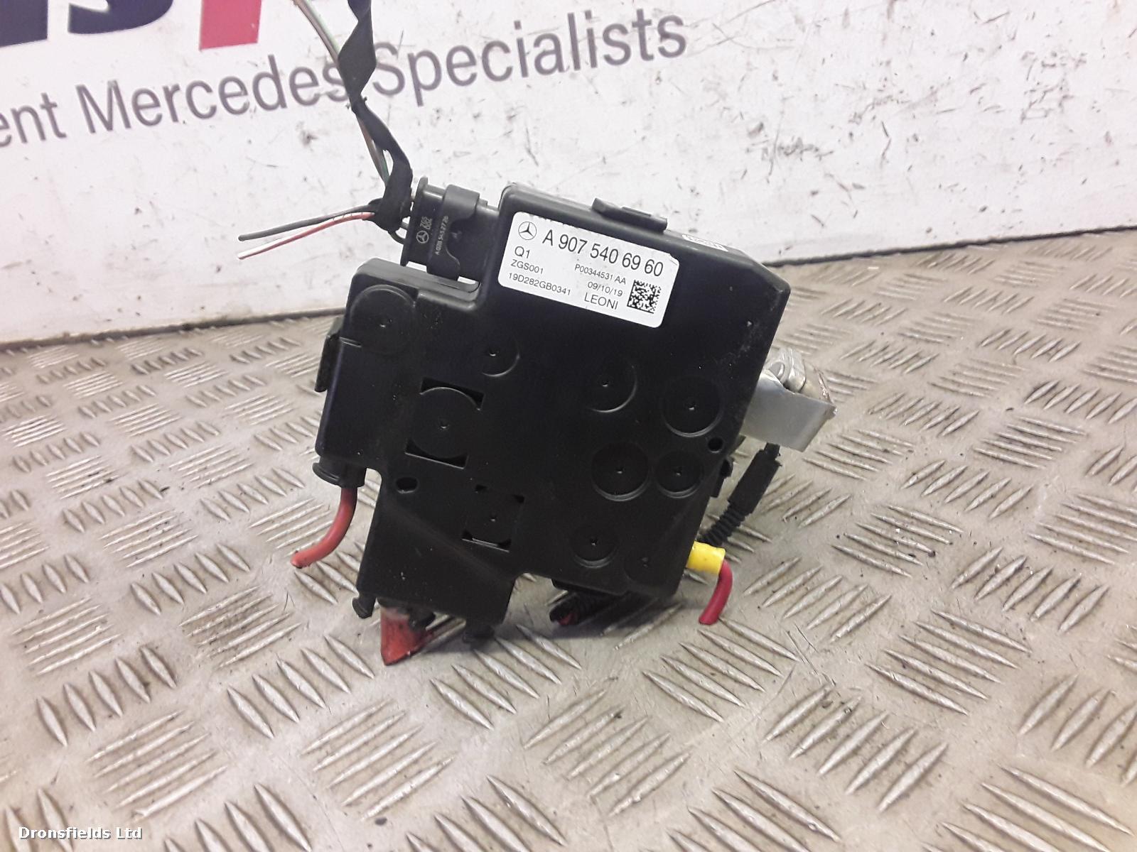 View Auto part Fuse Box Mercedes Sprinter 2019