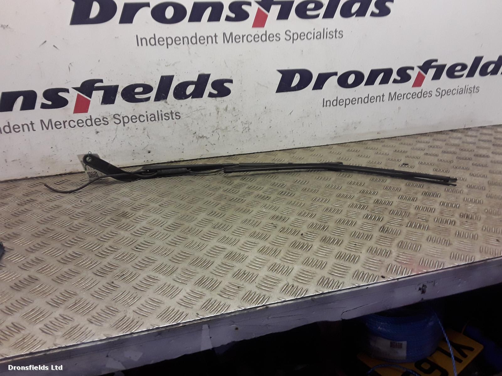 View Auto part Wiper Arm Mercedes Sprinter 2019