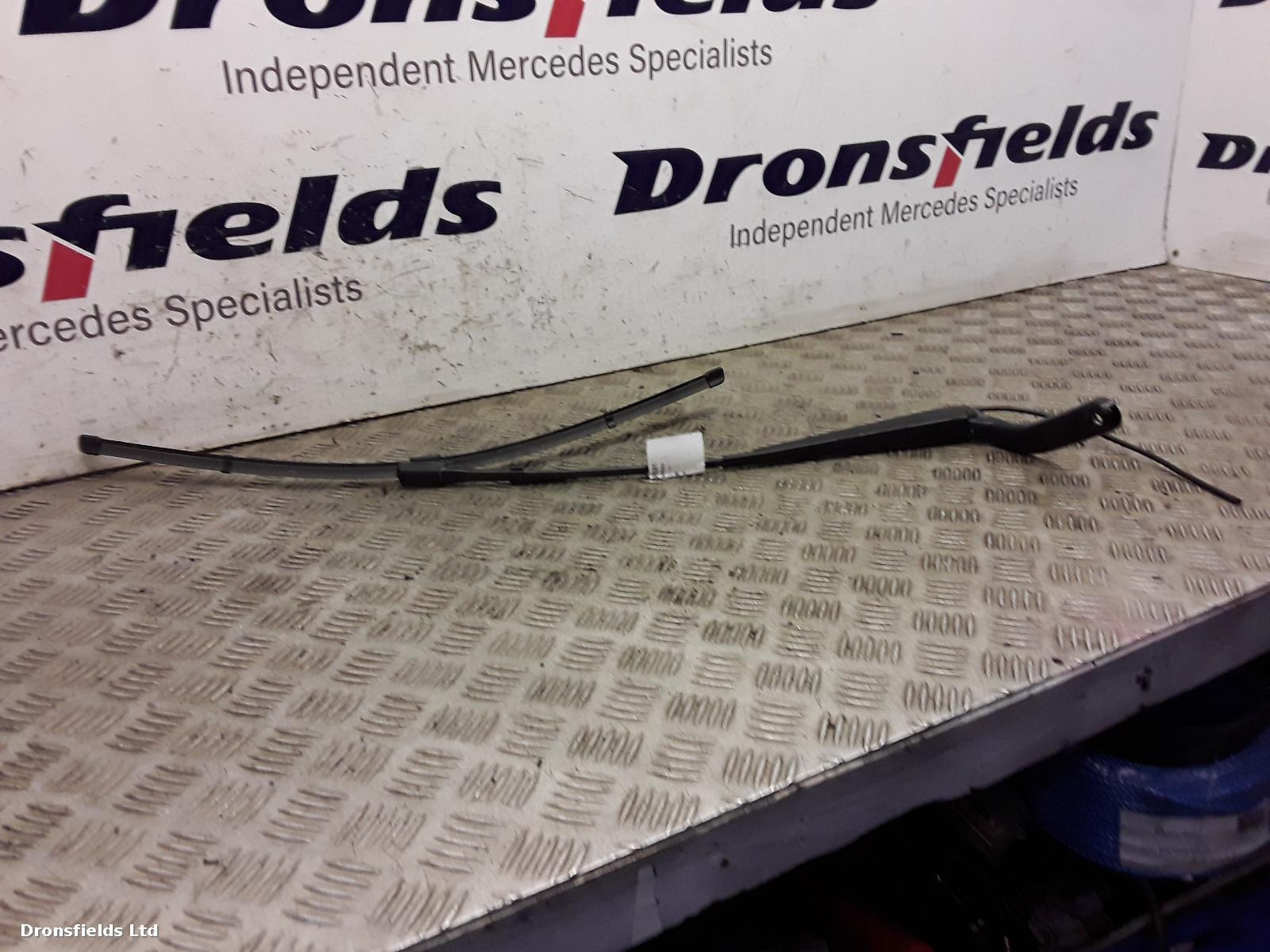View Auto part Wiper Arm Mercedes Sprinter 2021