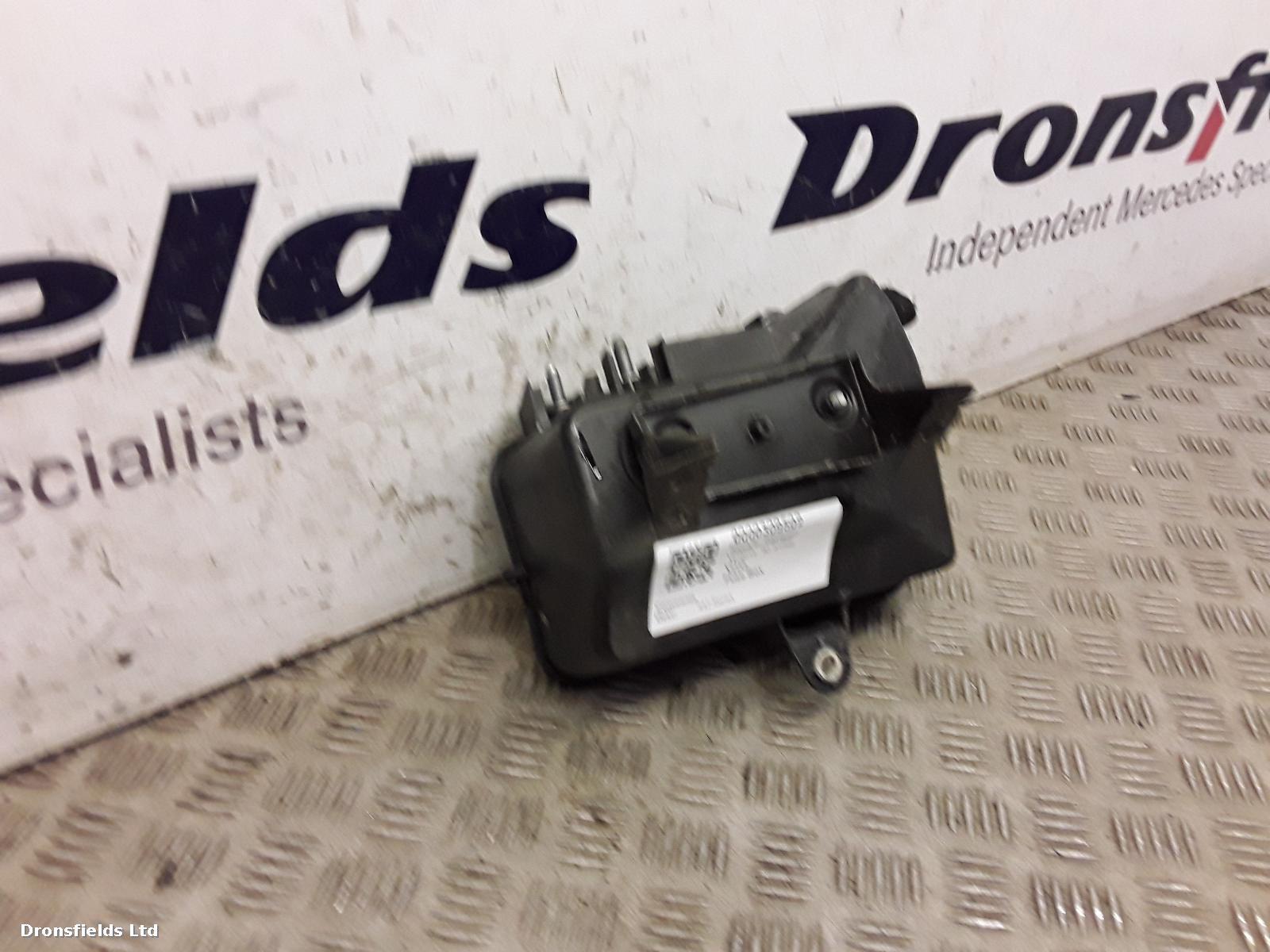 View Auto part Fuse Box Mercedes Vito 2015