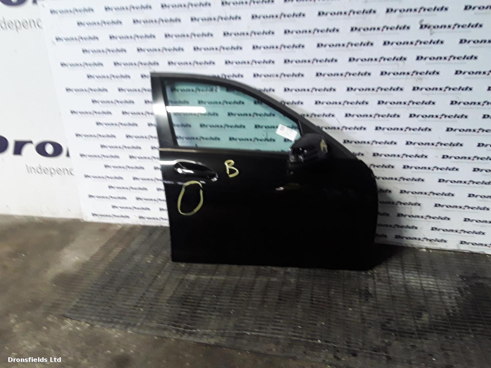 View Auto part R Front Door Mercedes C Class 2011