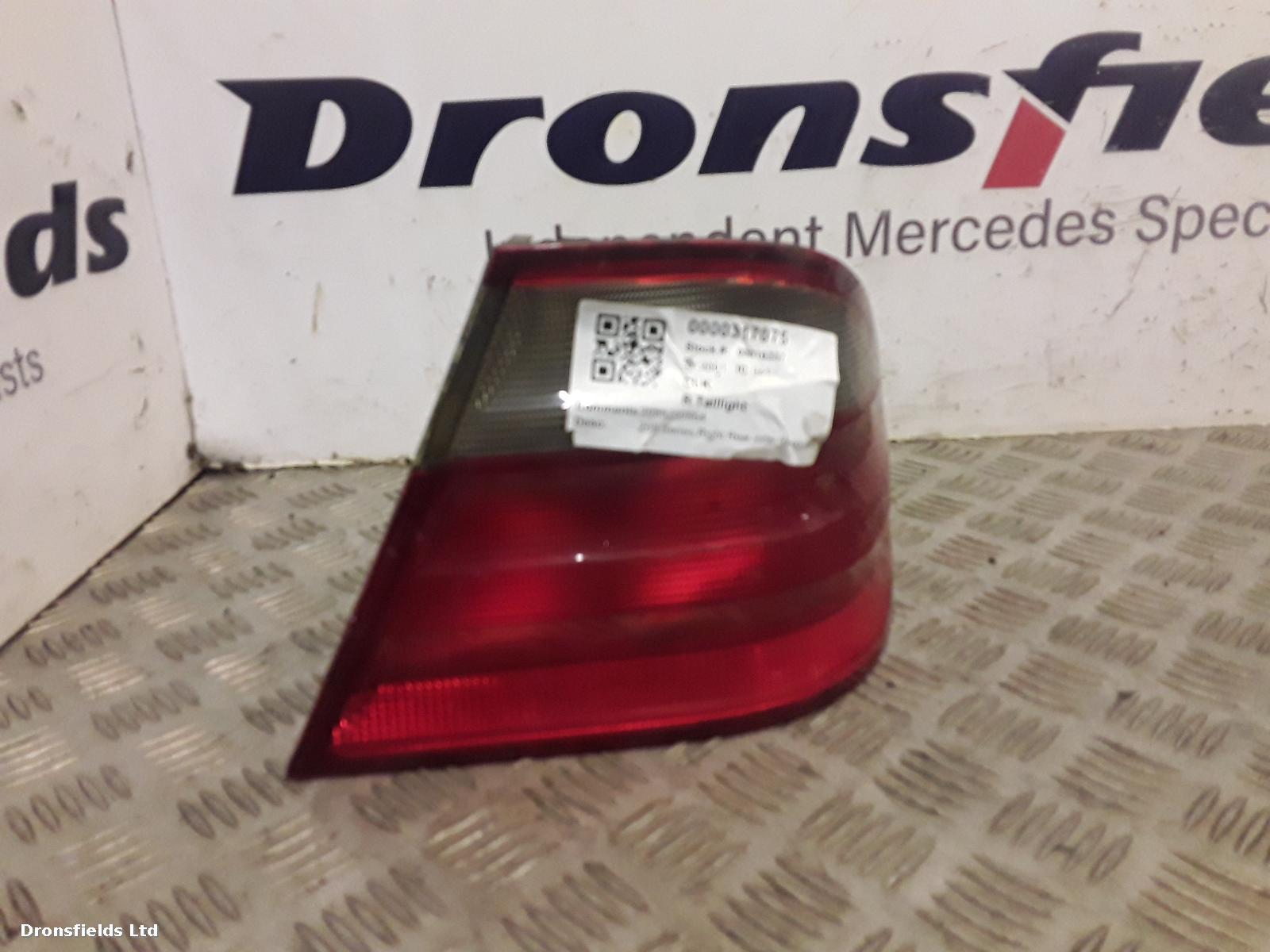 View Auto part R Taillight Mercedes Clk 2001