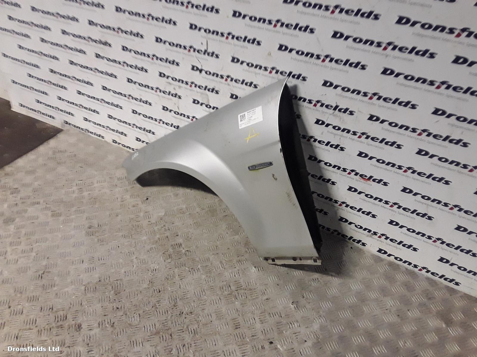View Auto part L Wing Mercedes C Class 2011