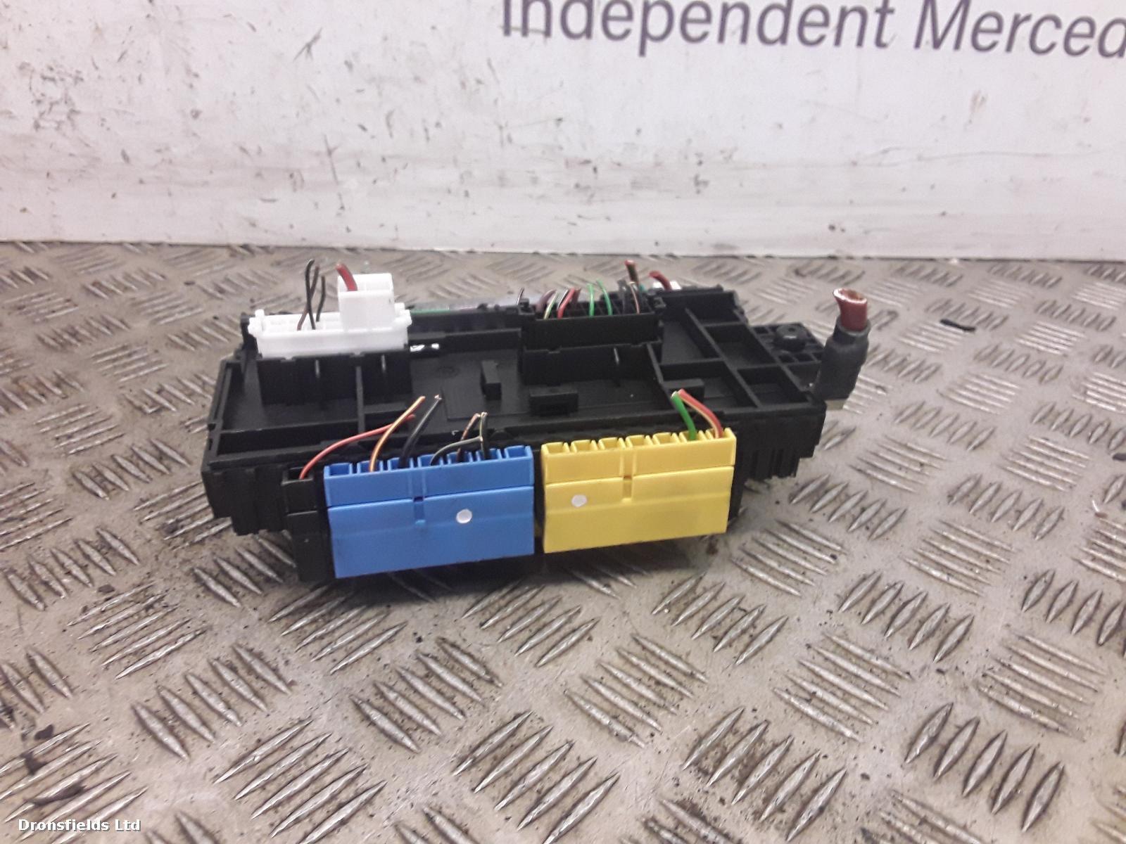 View Auto part Fuse Box Mercedes Vito 2017