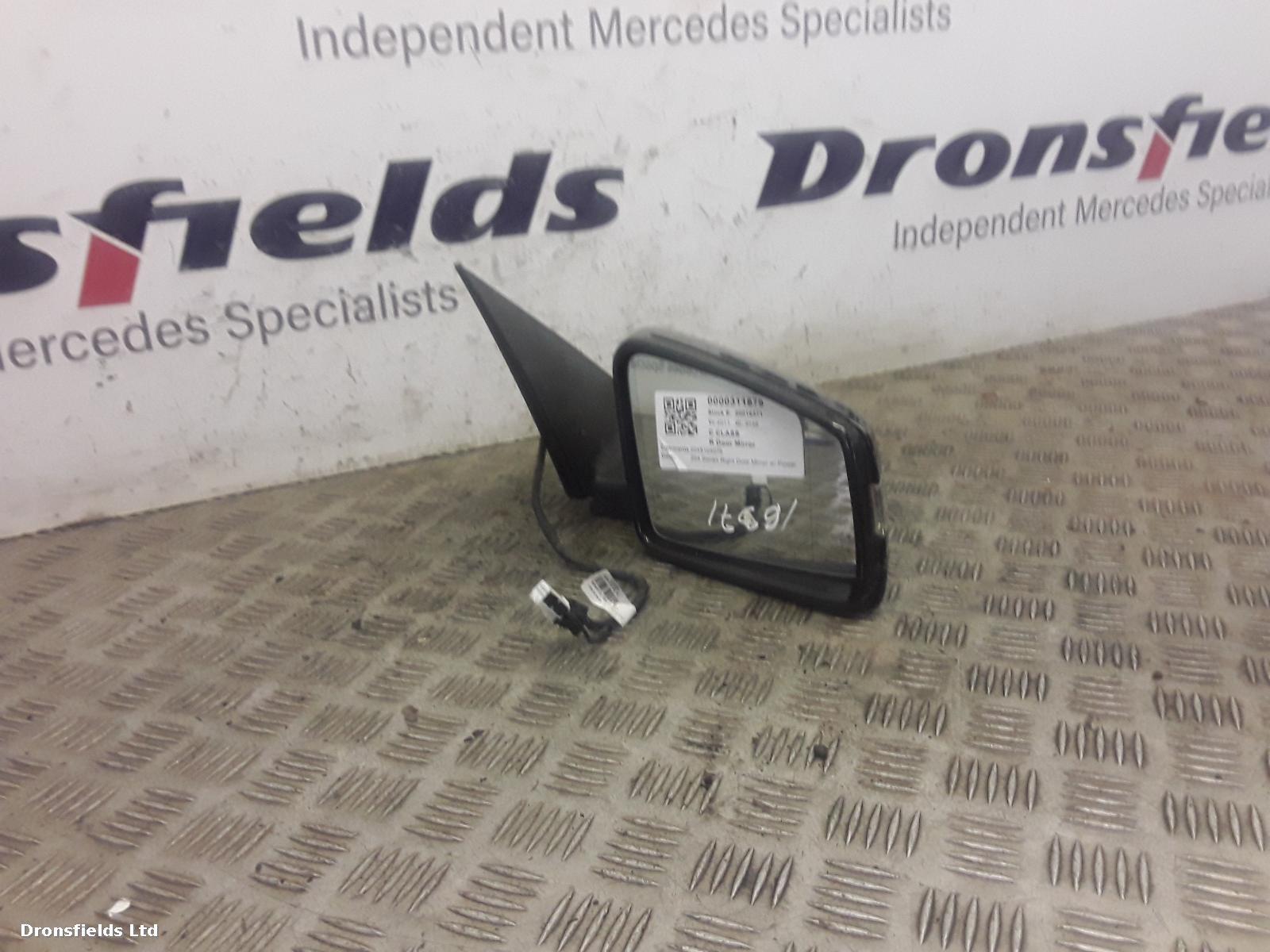 View Auto part R Door Mirror Mercedes C Class 2011