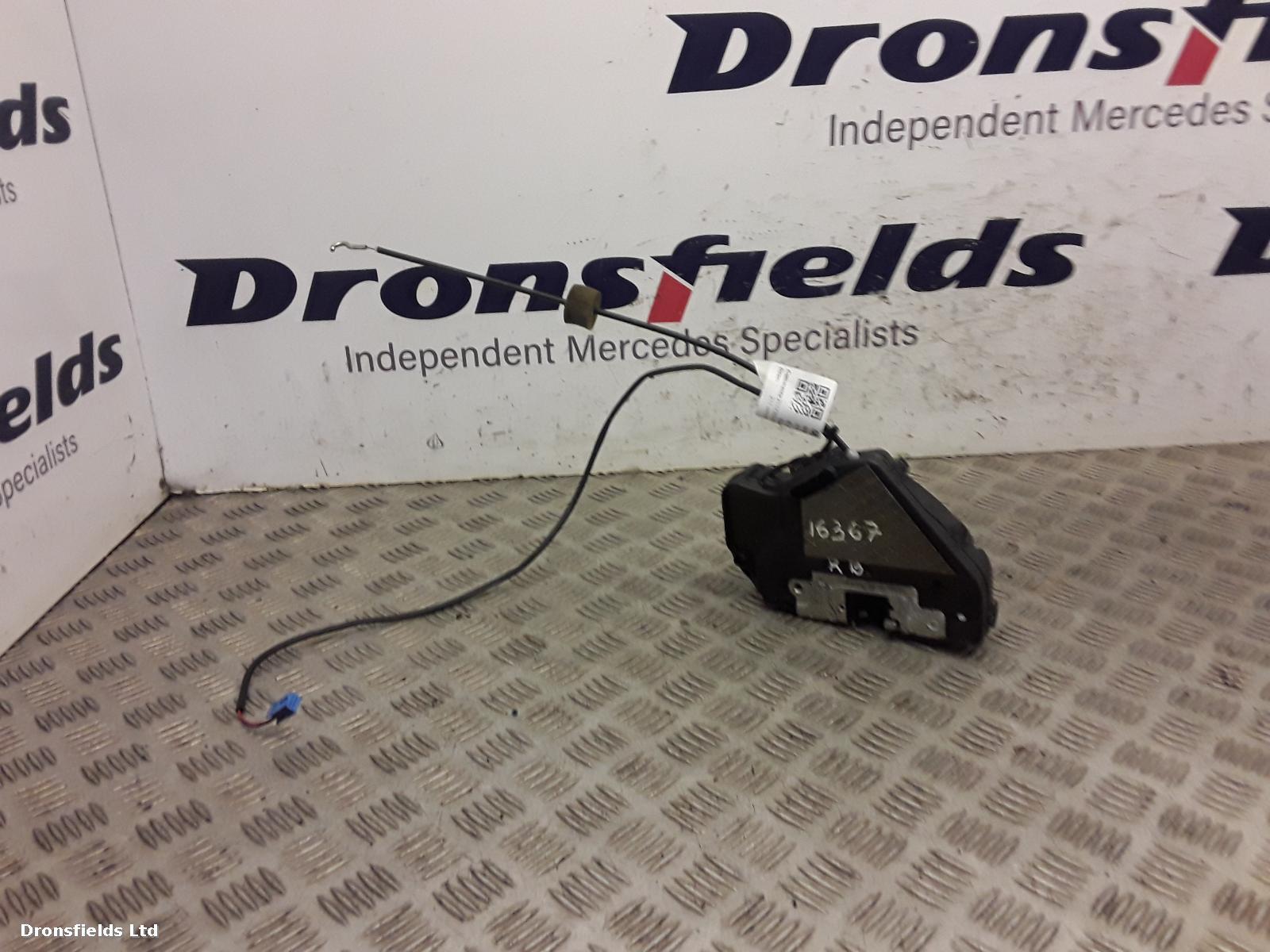 View Auto part Door Lock Assembly Mercedes E Class 2004