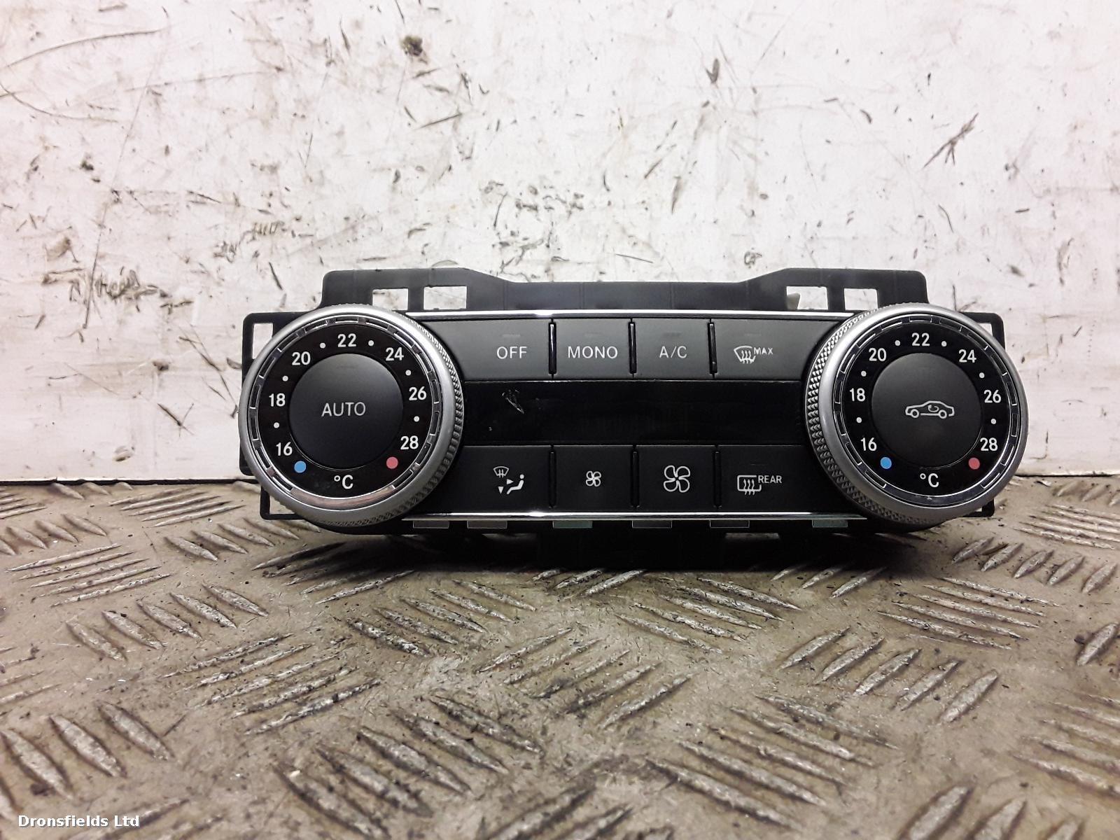 View Auto part Heater/AC Controller Mercedes C Class 2010
