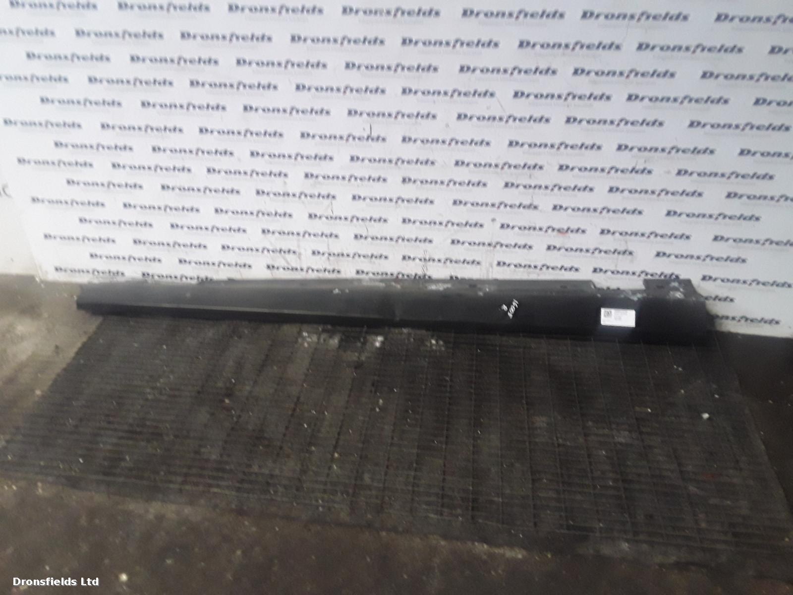 View Auto part Side Skirt Mercedes E Class 2013