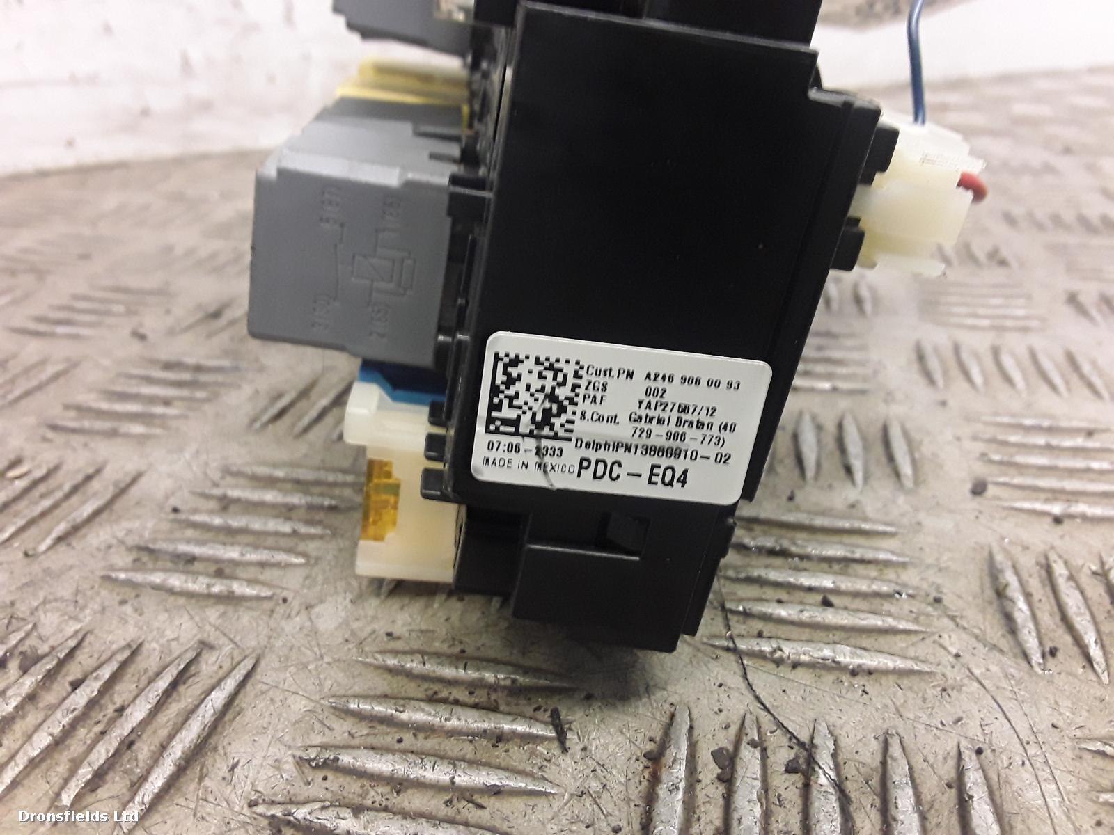 View Auto part Fuse Box Mercedes A Class 2013