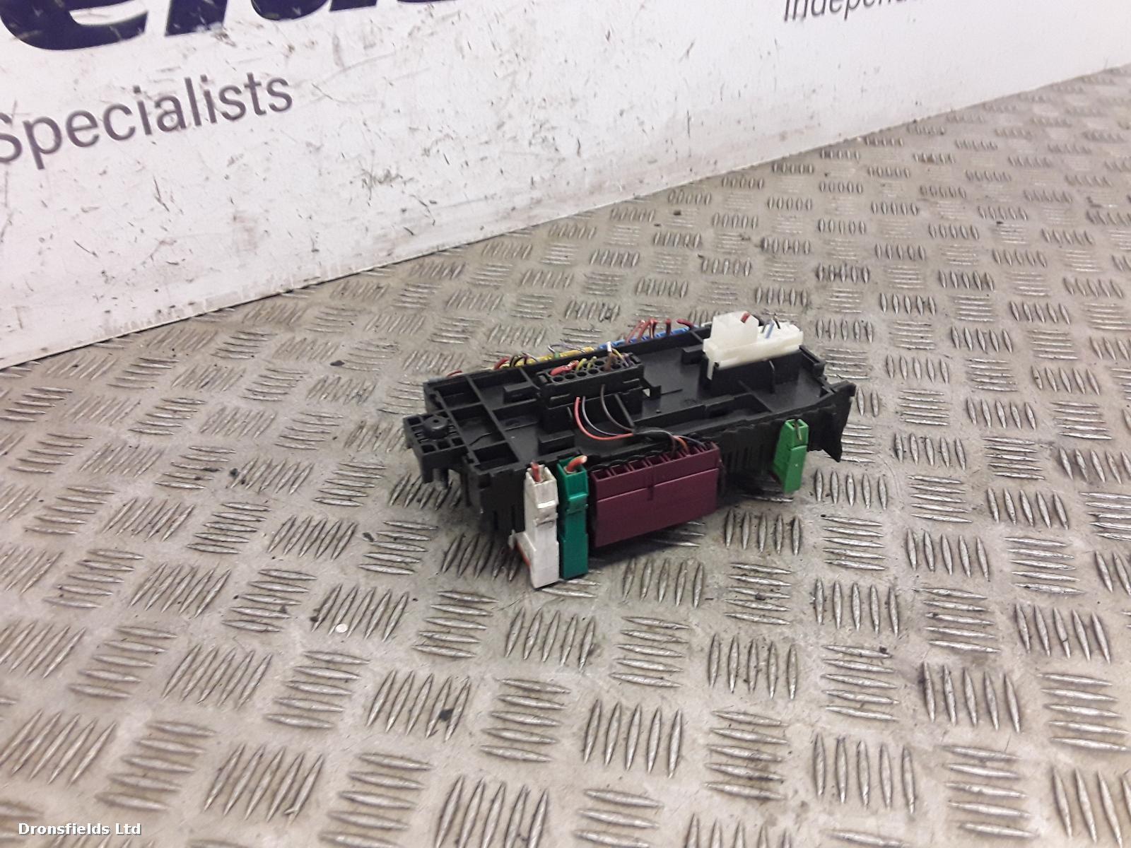 View Auto part Fuse Box Mercedes A Class 2017