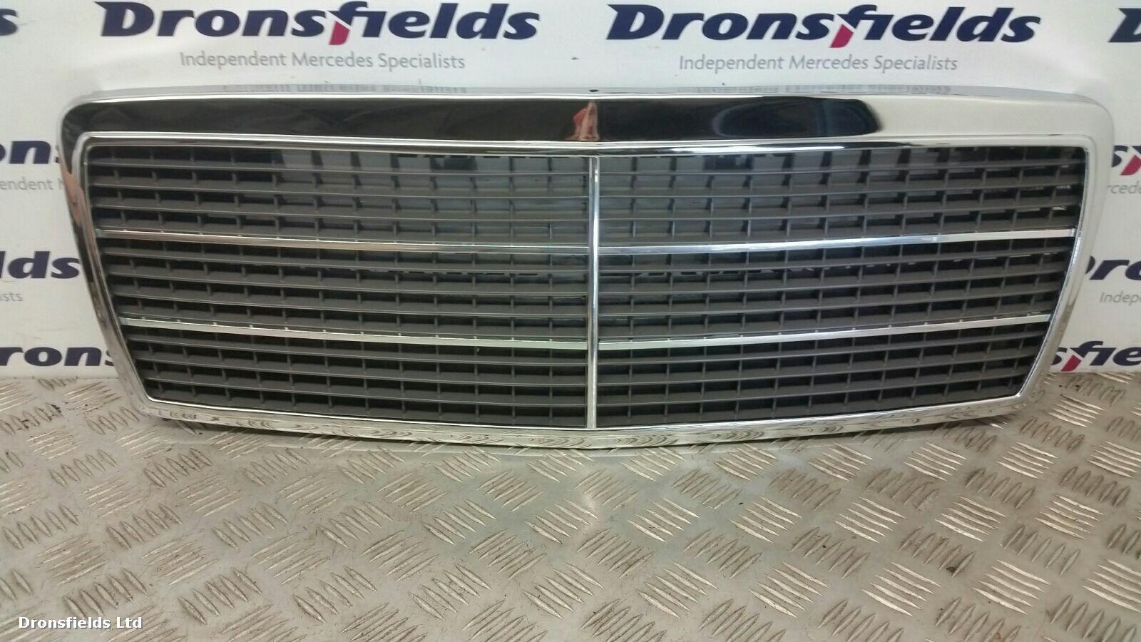 View Auto part Grille Mercedes C Class 1900