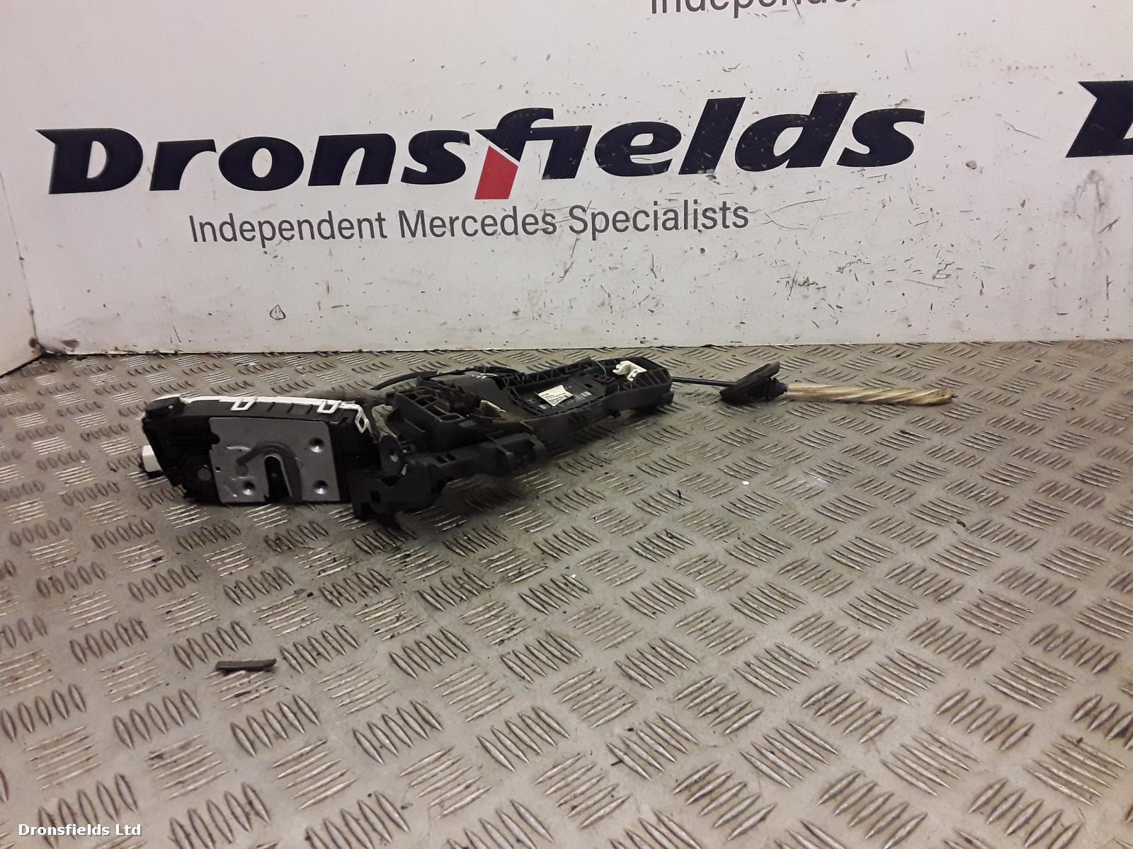 View Auto part Door Lock Assembly Mercedes E Class 2011