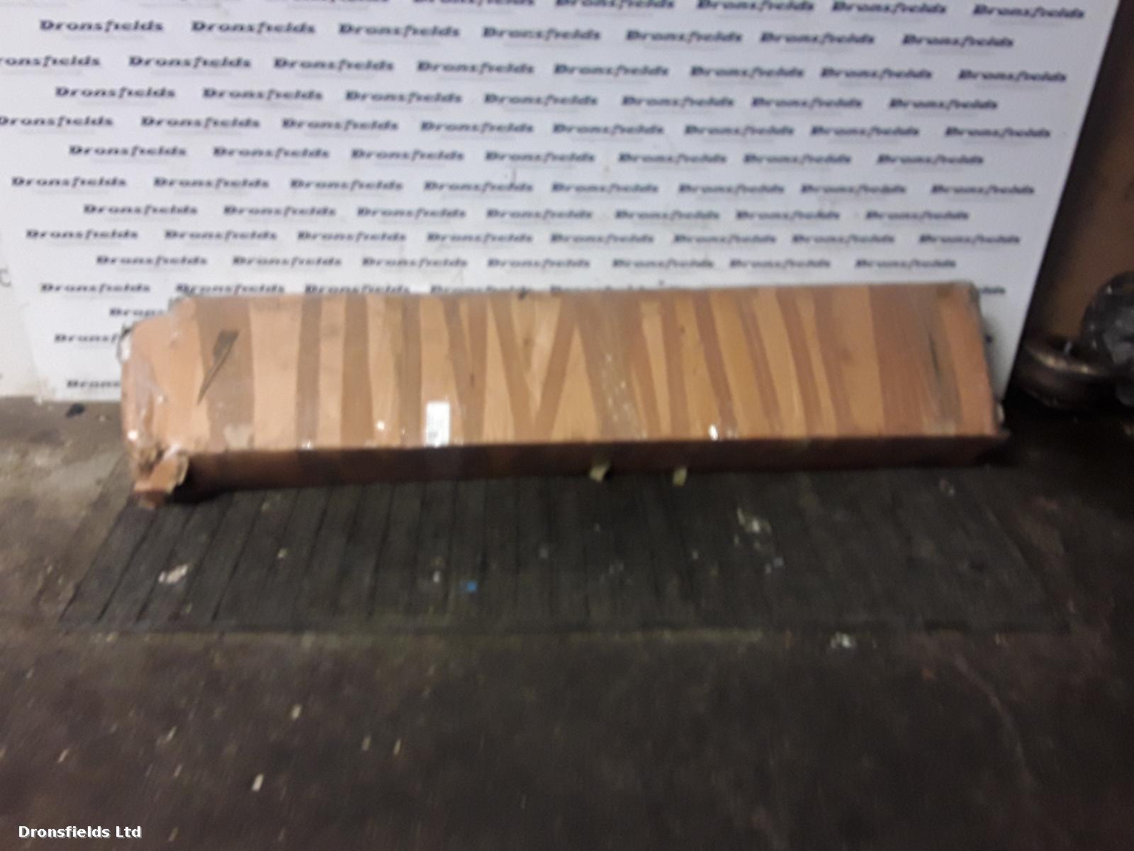View Auto part Side Skirt Mercedes M Class 2011