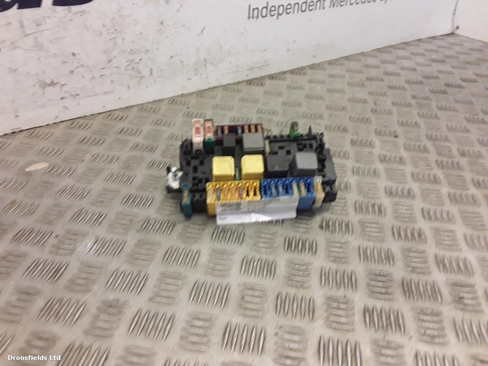 View Auto part Fuse Box Mercedes B Class 2014