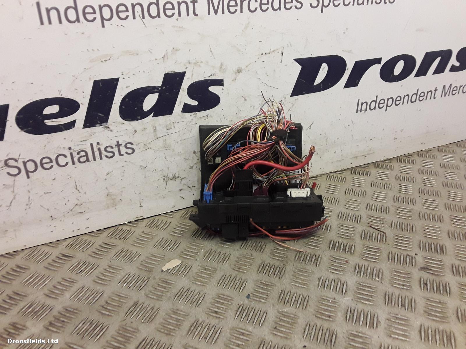 View Auto part Fuse Box Mercedes E Class 2008