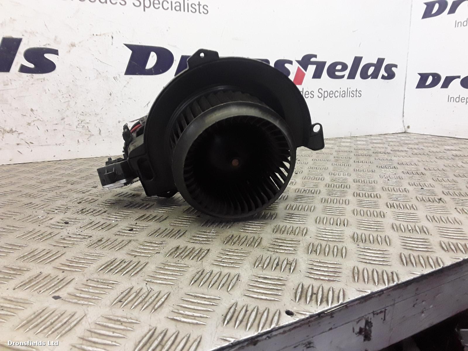 View Auto part Heater Motor/Assembly Mercedes Sprinter 2019