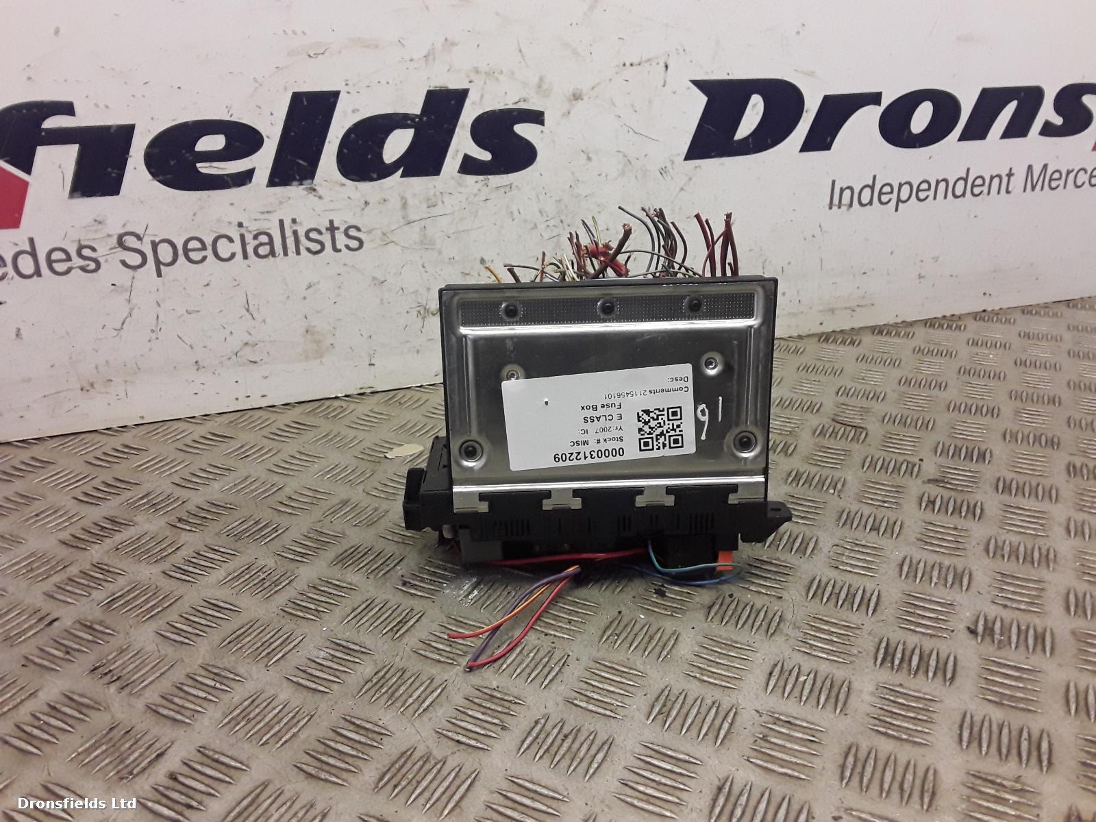 View Auto part Fuse Box Mercedes E Class 2007