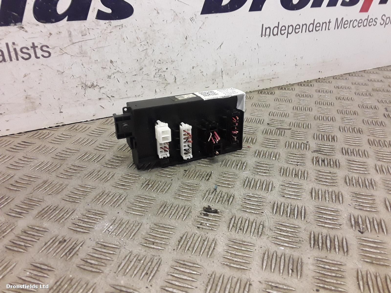 View Auto part Fuse Box Mercedes R Class 2007