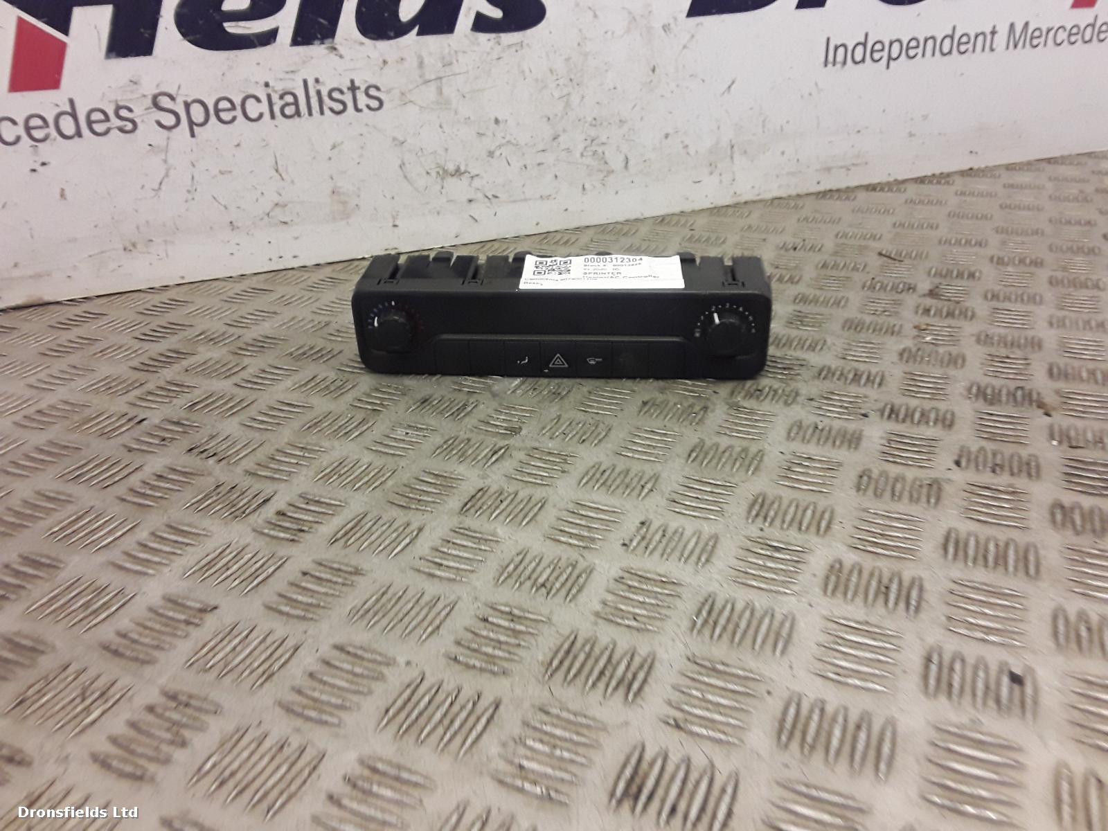 View Auto part Heater/AC Controller Mercedes Sprinter 2020