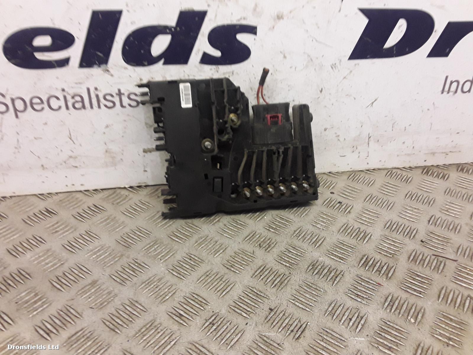 View Auto part Fuse Box Mercedes Cls Class 2011