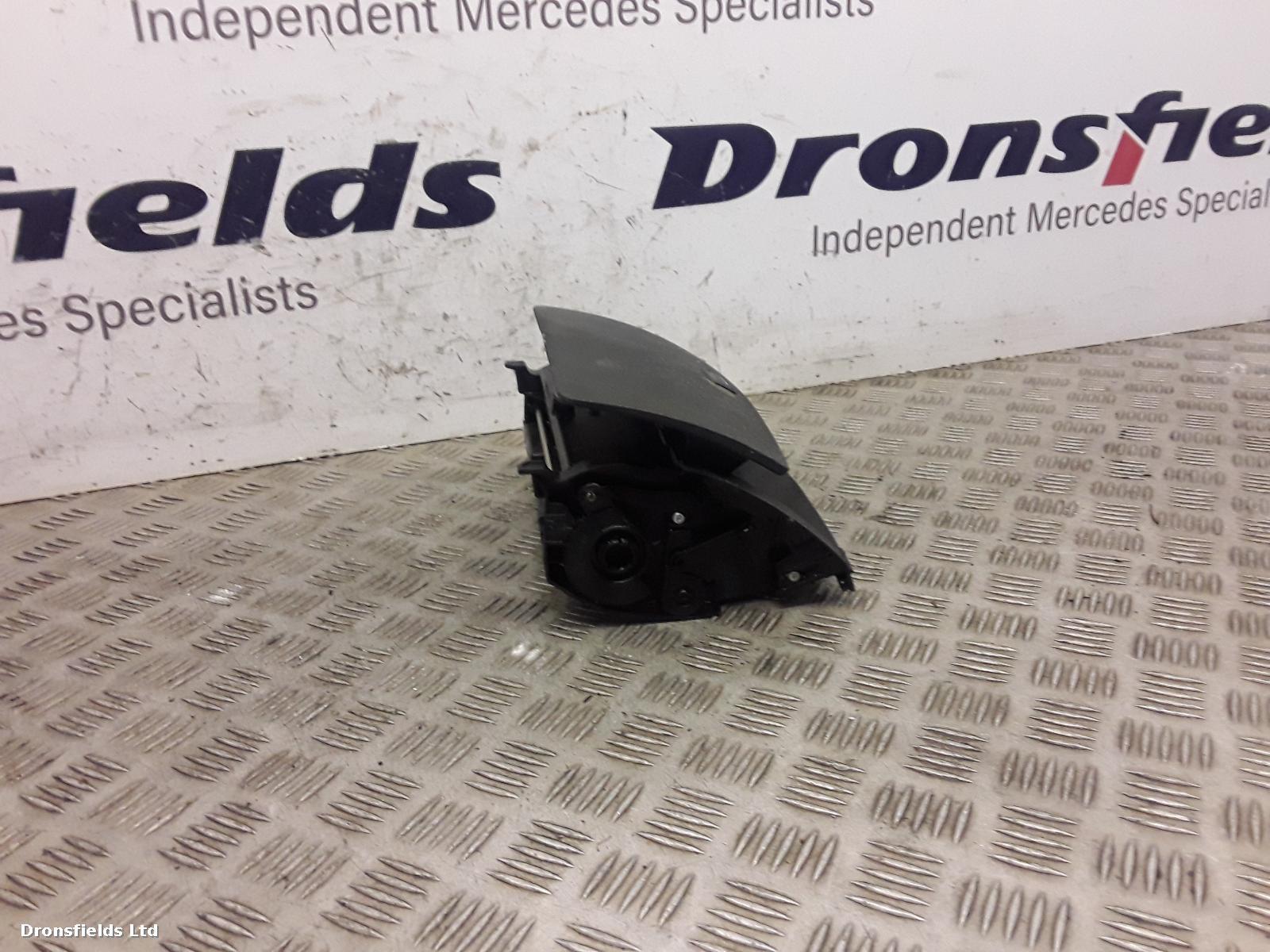 View Auto part Radio Display Mercedes C Class 2014