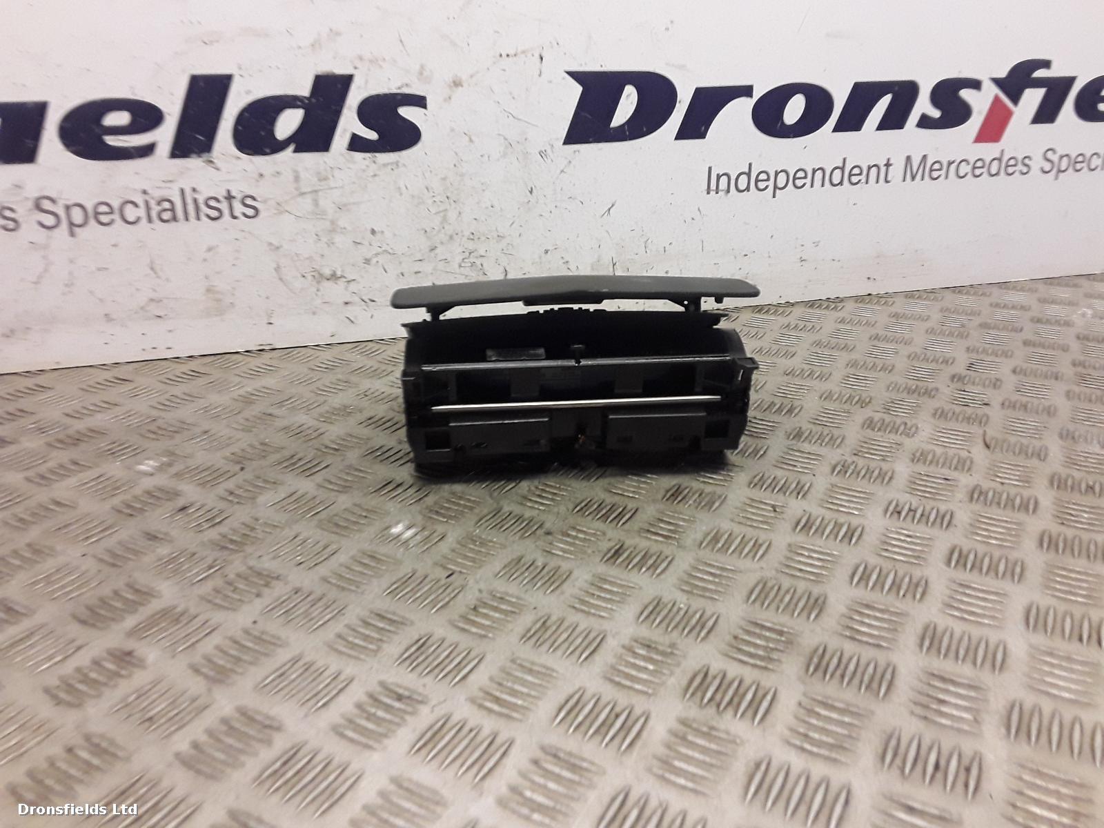 View Auto part Radio Display Mercedes C Class 2014