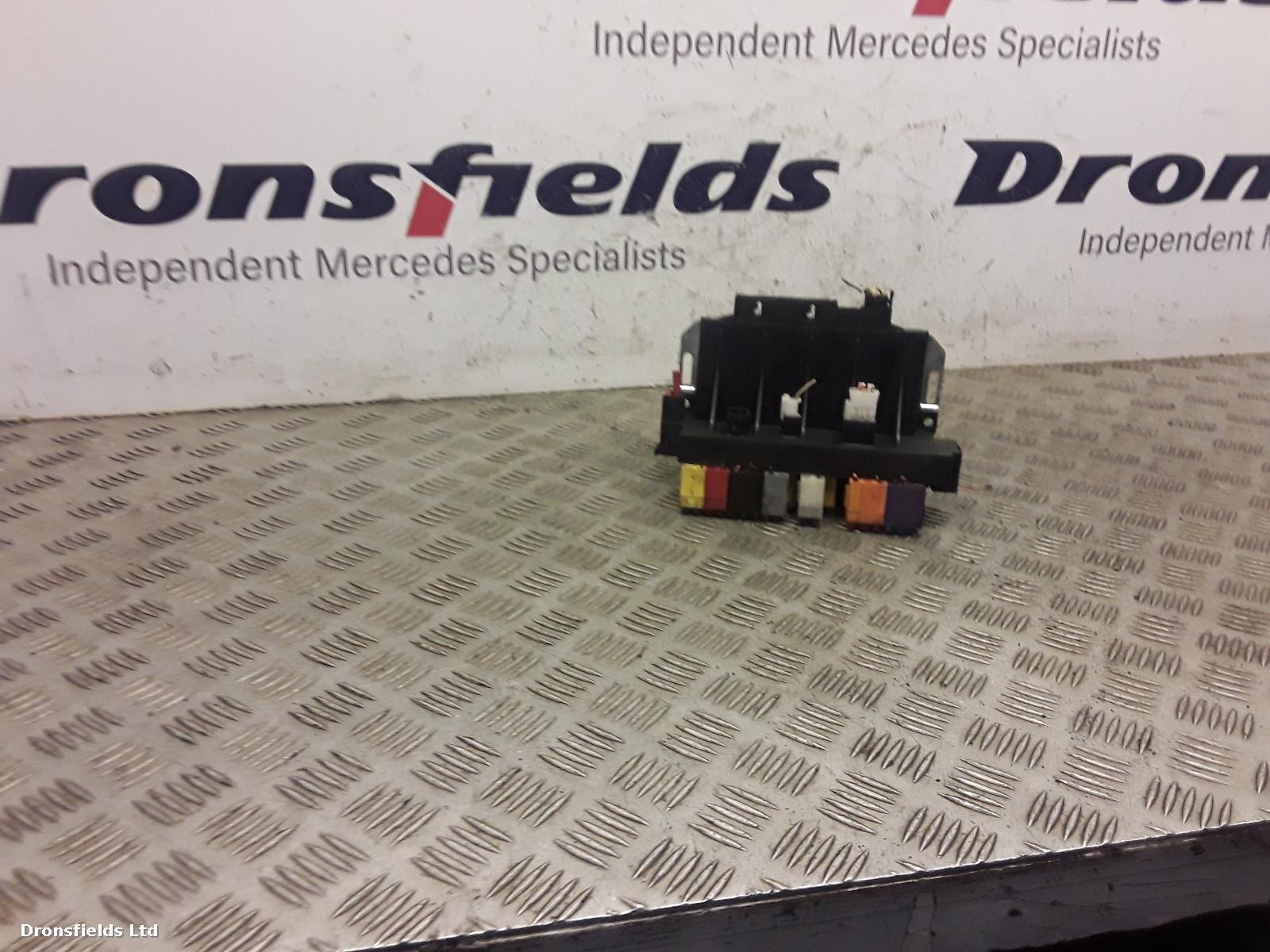 View Auto part Fuse Box Mercedes S Class 2004