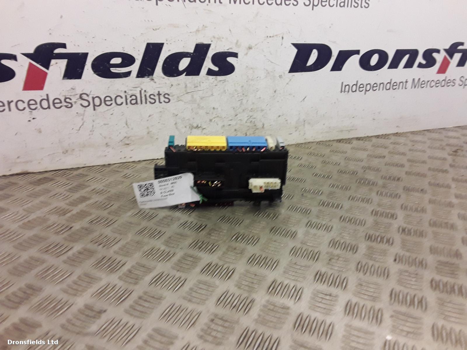 View Auto part Fuse Box Mercedes B Class 2011