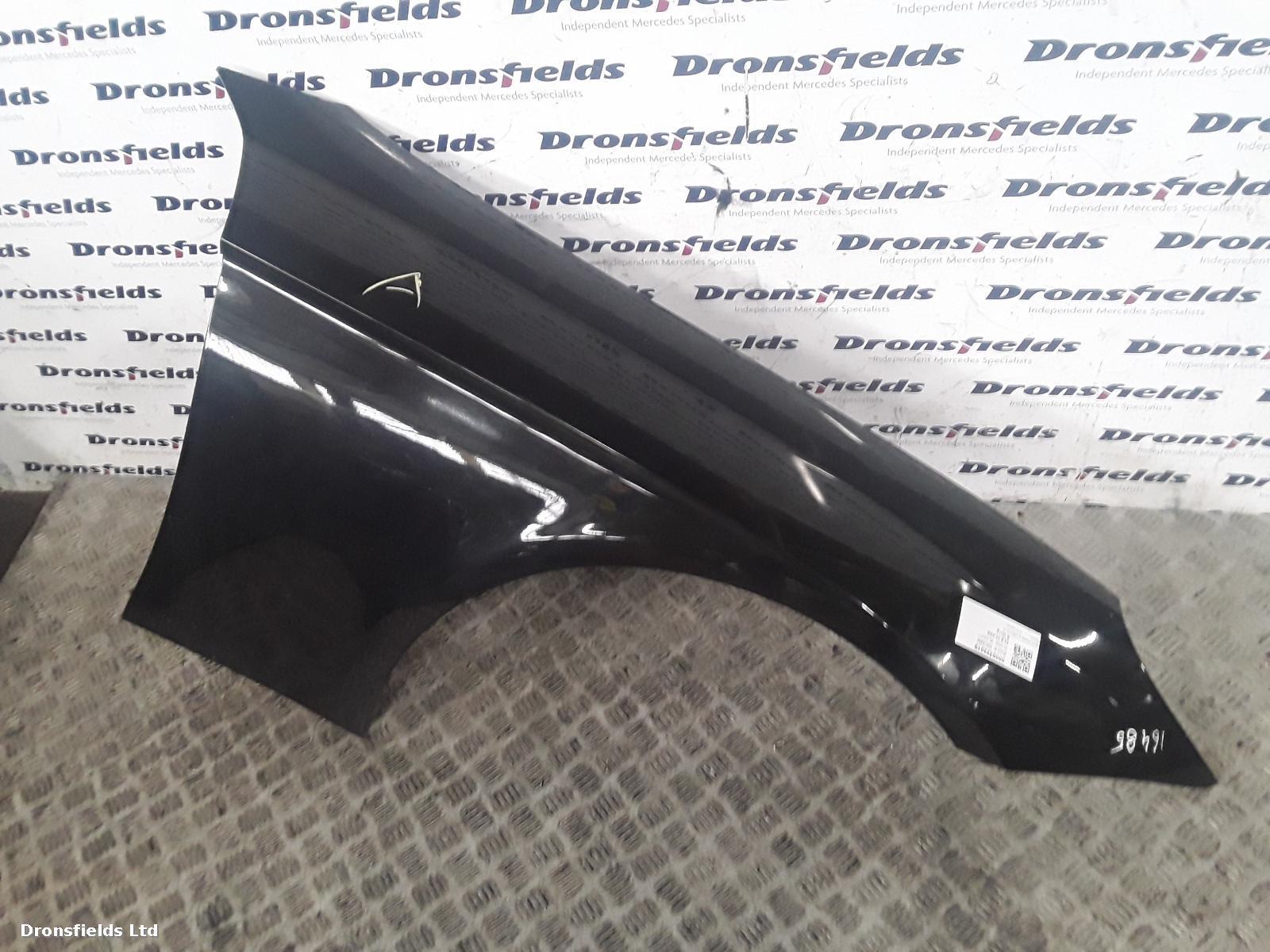 View Auto part R Wing Mercedes Cls Class 2008
