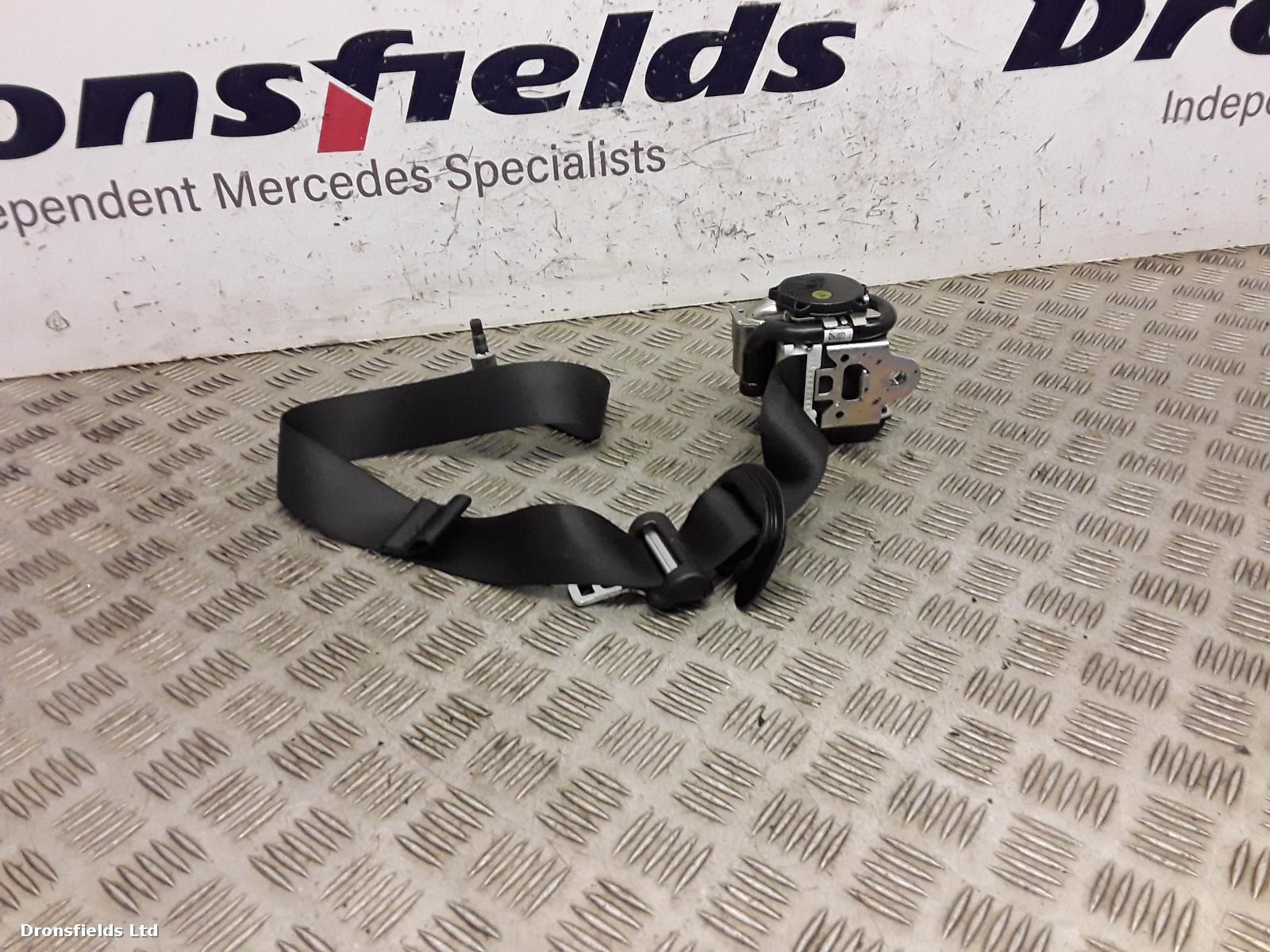 View Auto part Seat Belt Mercedes Sprinter 2018