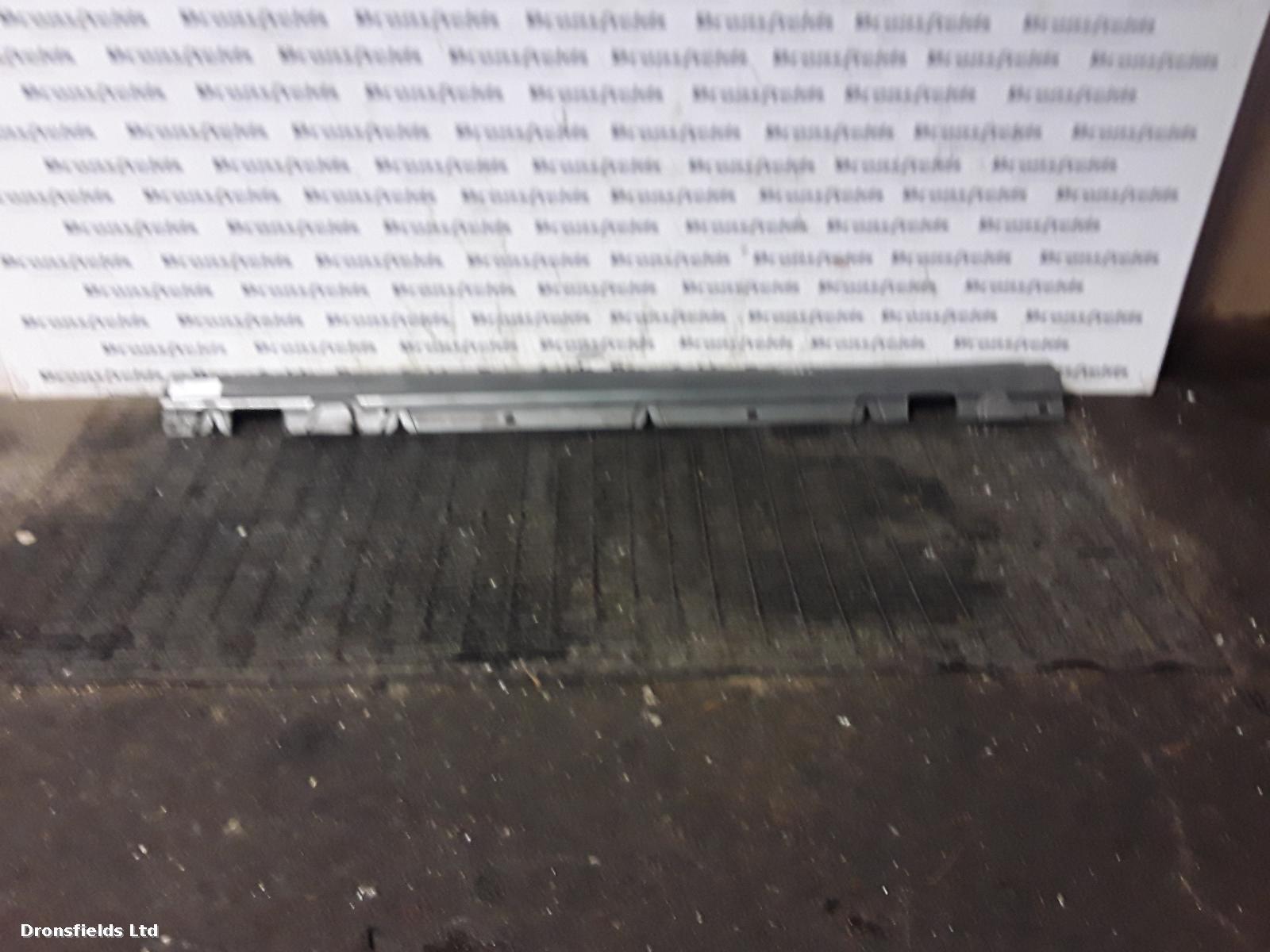View Auto part Side Skirt Mercedes C Class 2019