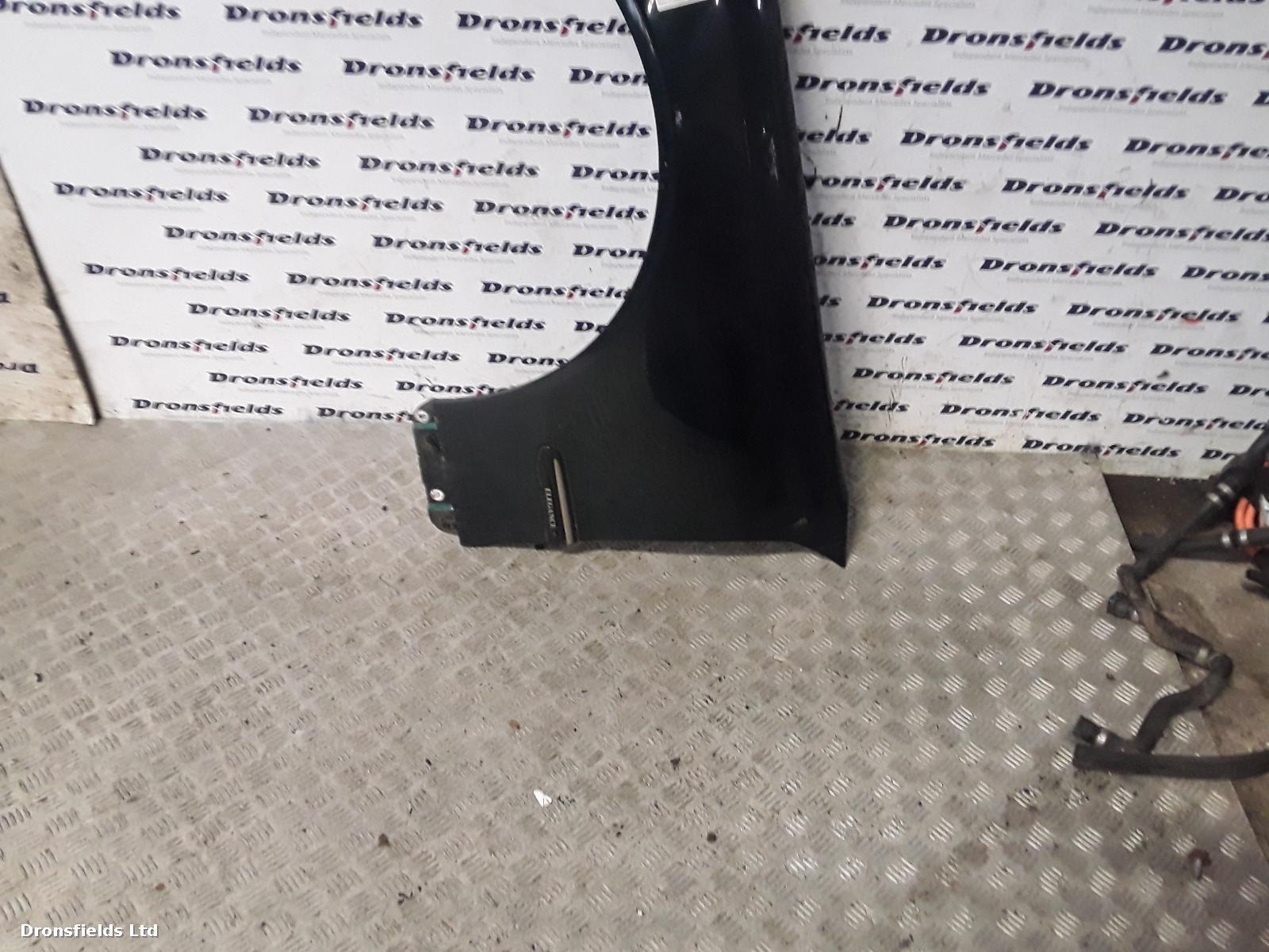 View Auto part L Wing Mercedes Clk 2003