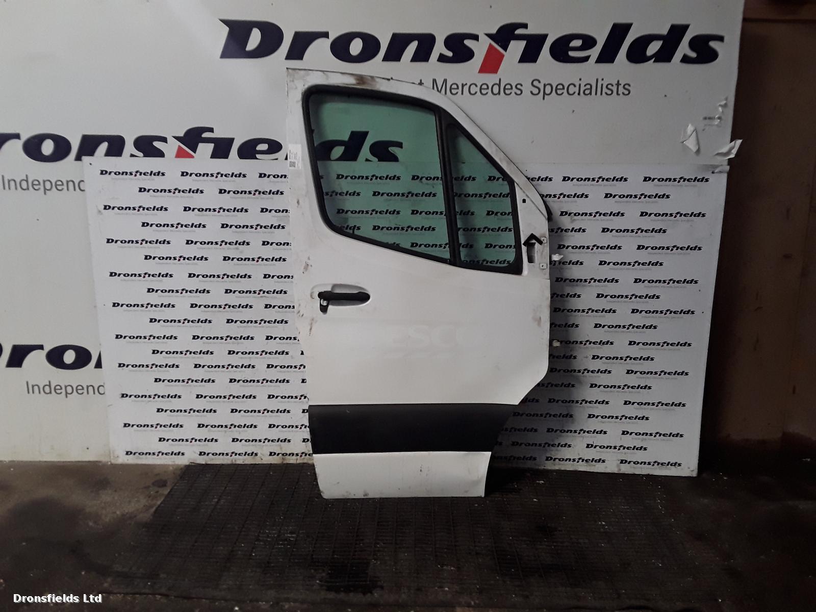 View Auto part R Front Door Mercedes Sprinter 2019