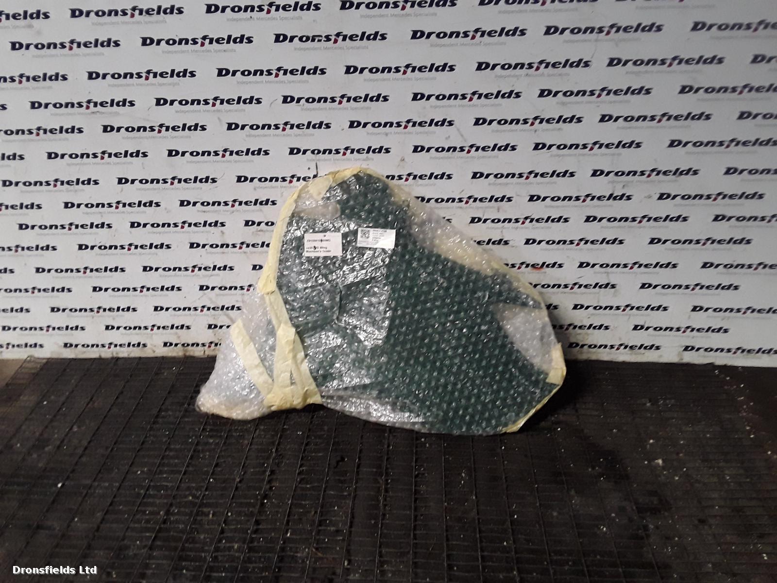 View Auto part R Wing Mercedes Sprinter 2020