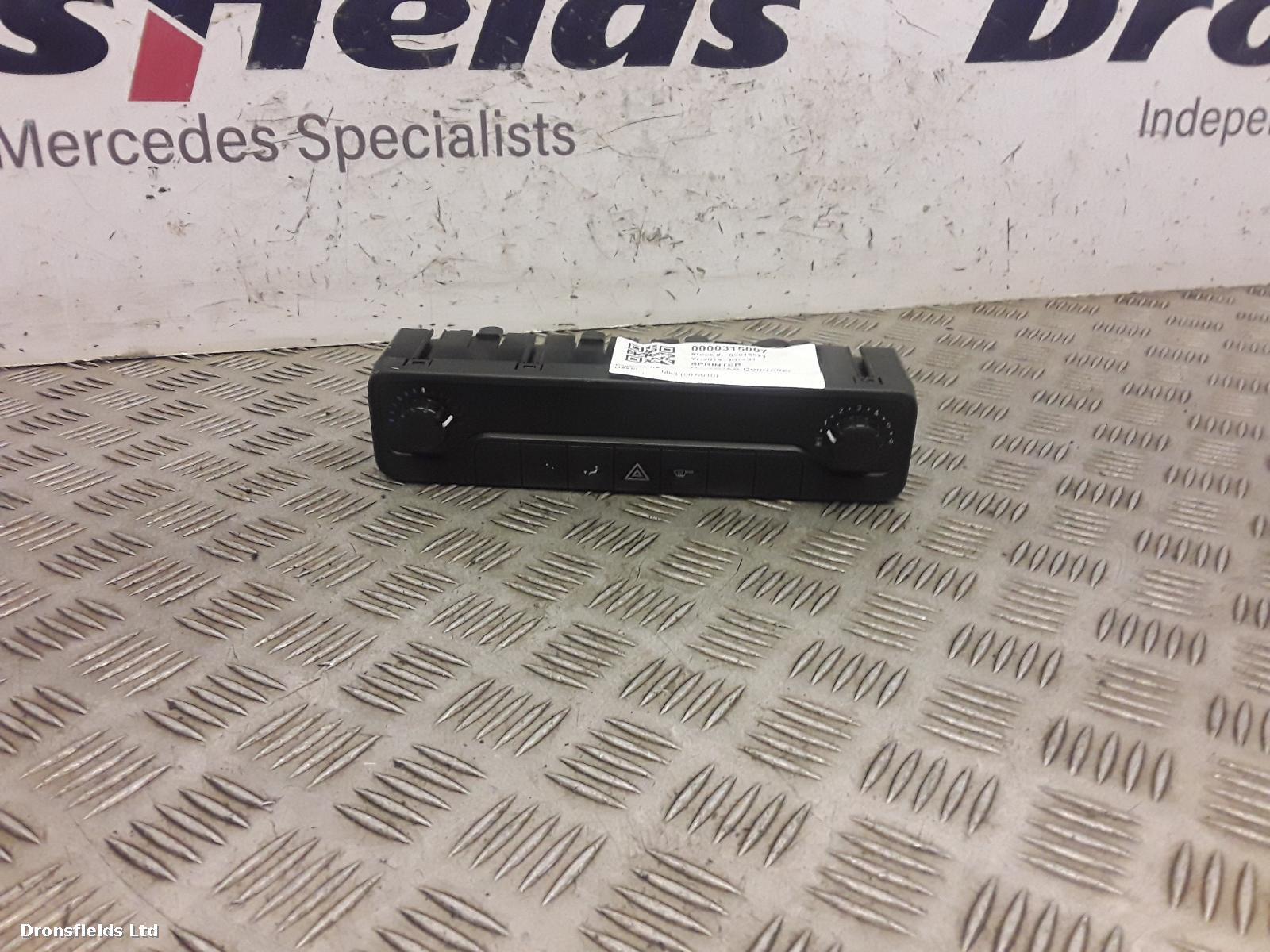 View Auto part Heater/AC Controller Mercedes Sprinter 2018