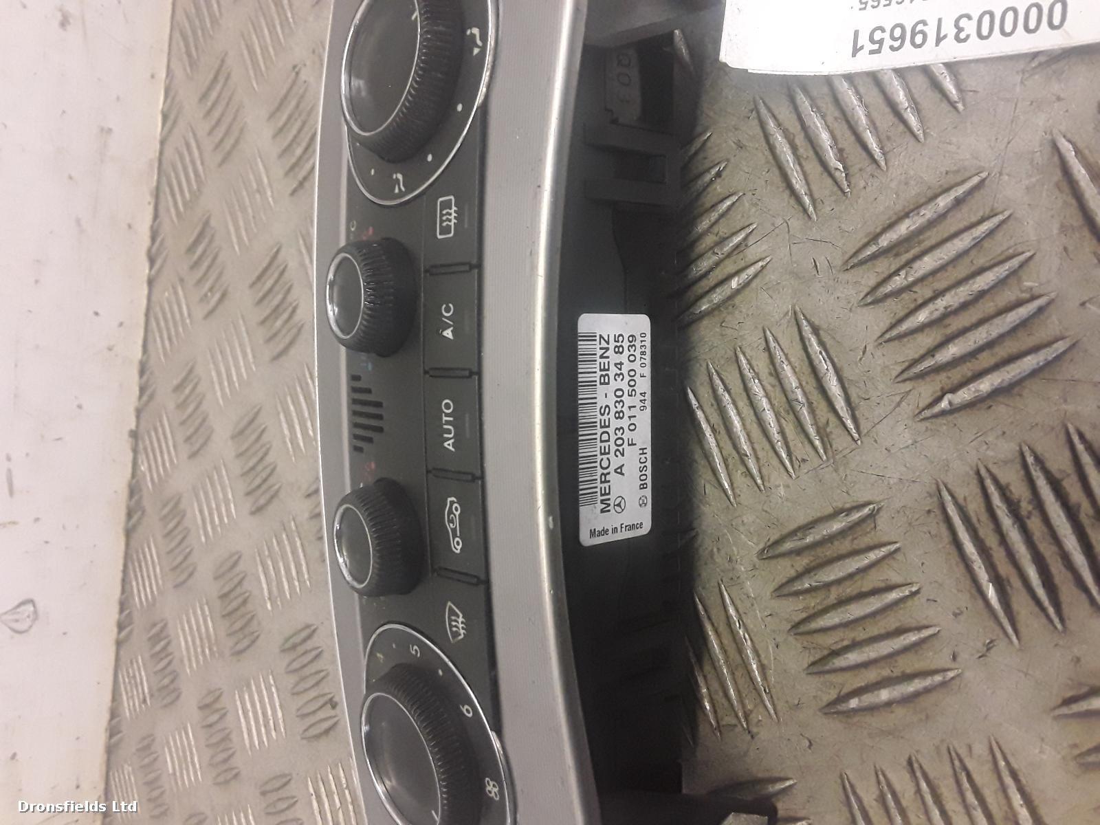View Auto part Heater/AC Controller Mercedes C Class 2005