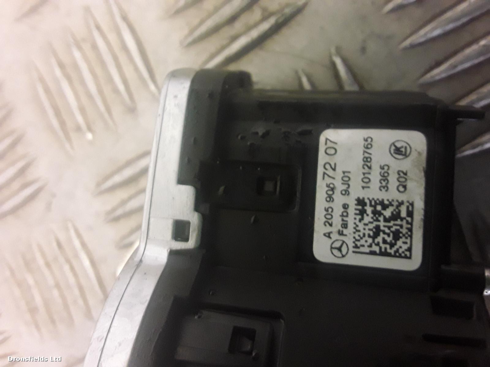 View Auto part Headlight Switch Mercedes C Class 2016