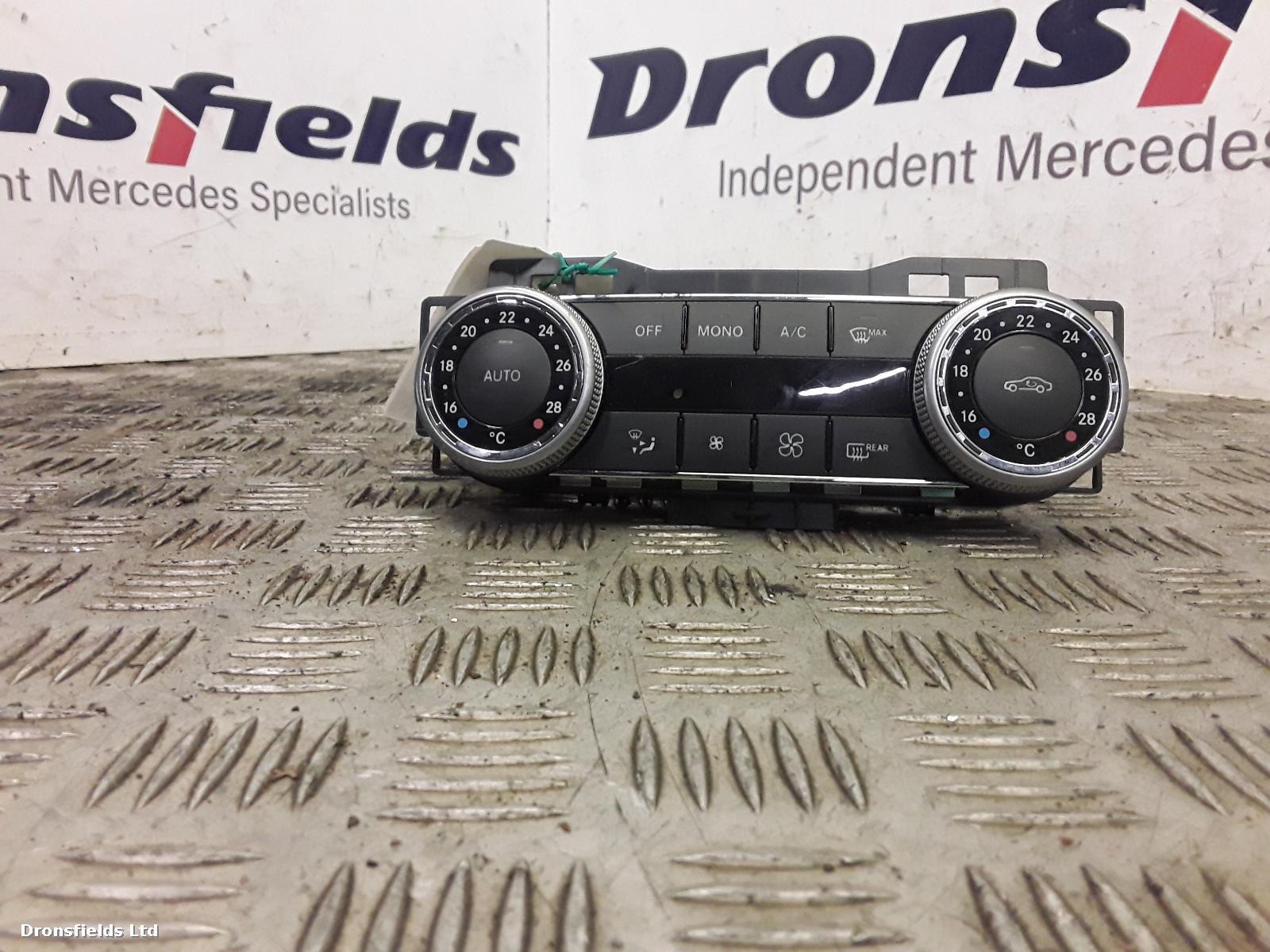View Auto part Heater/AC Controller Mercedes C Class 2010