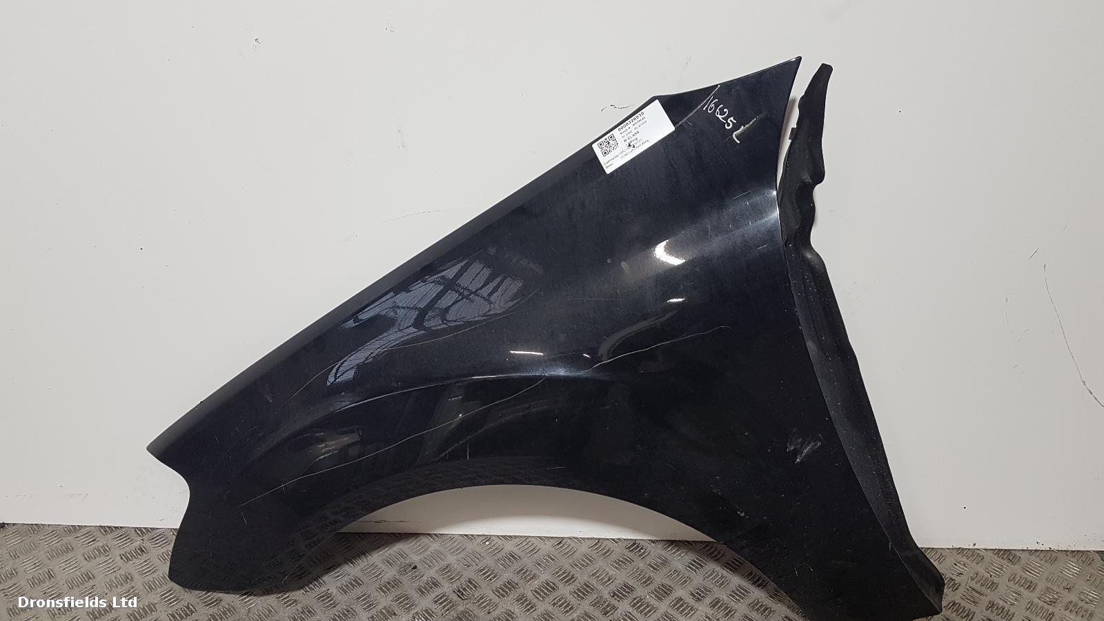 View Auto part L Wing Mercedes M Class 2005