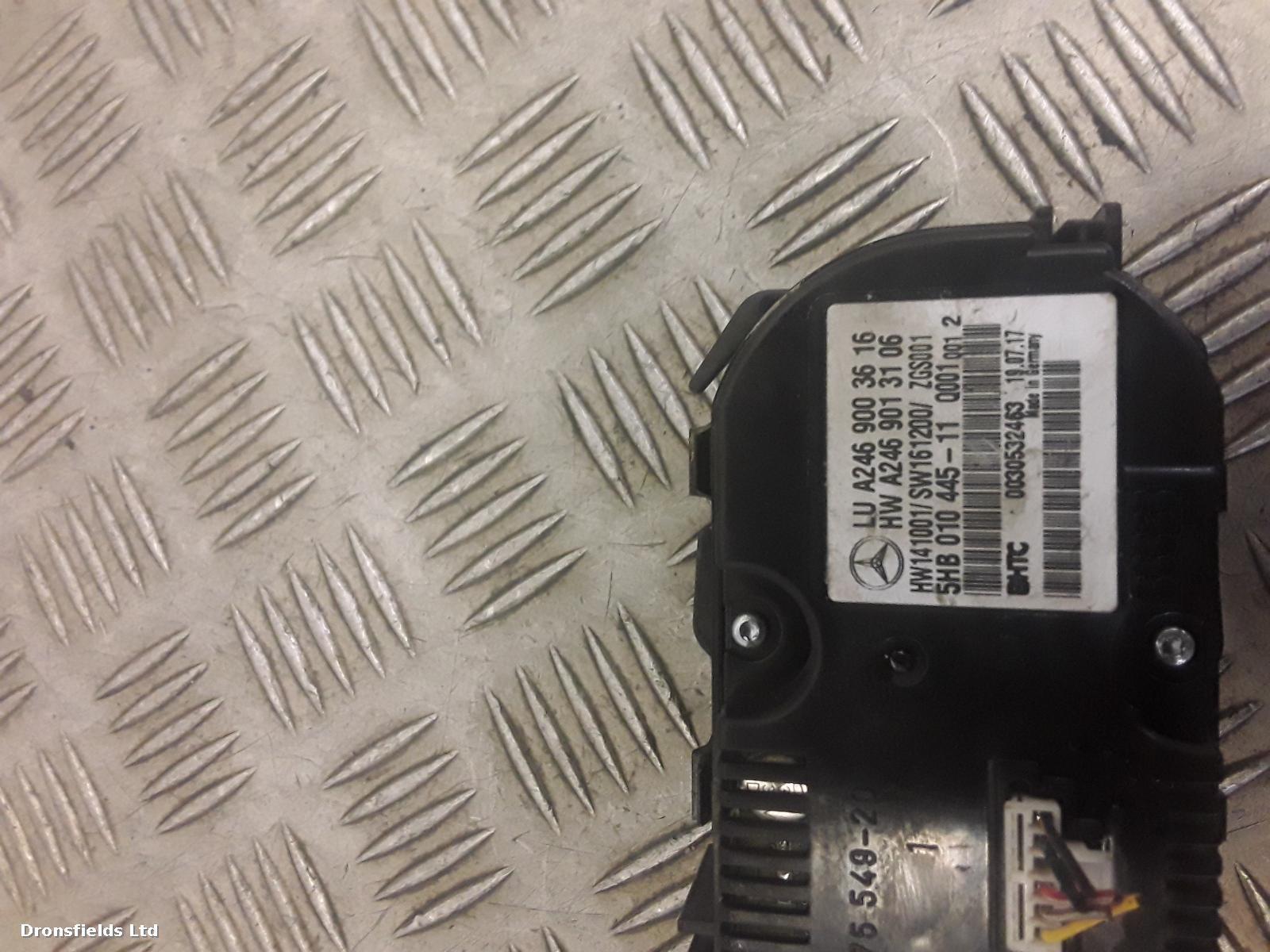 View Auto part Heater/AC Controller Mercedes A Class 2017