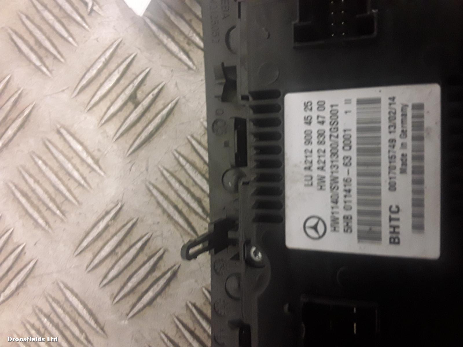 View Auto part Heater/AC Controller Mercedes E Class 2014