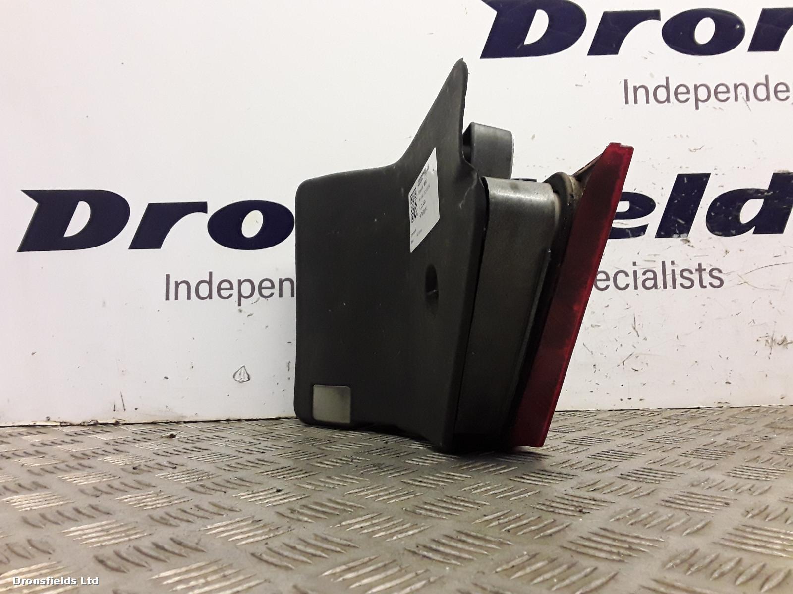 View Auto part R Taillight Mercedes S Class 1994