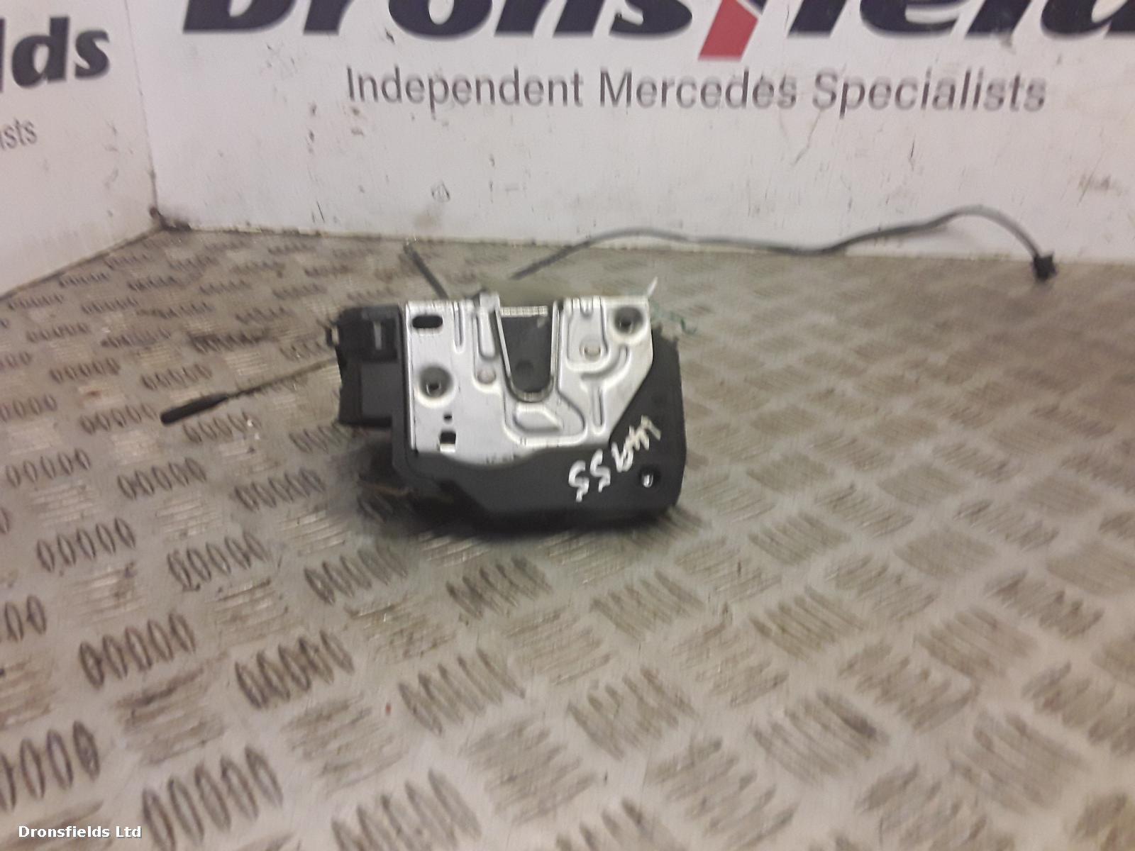 View Auto part Door Lock Assembly Mercedes C Class 2003