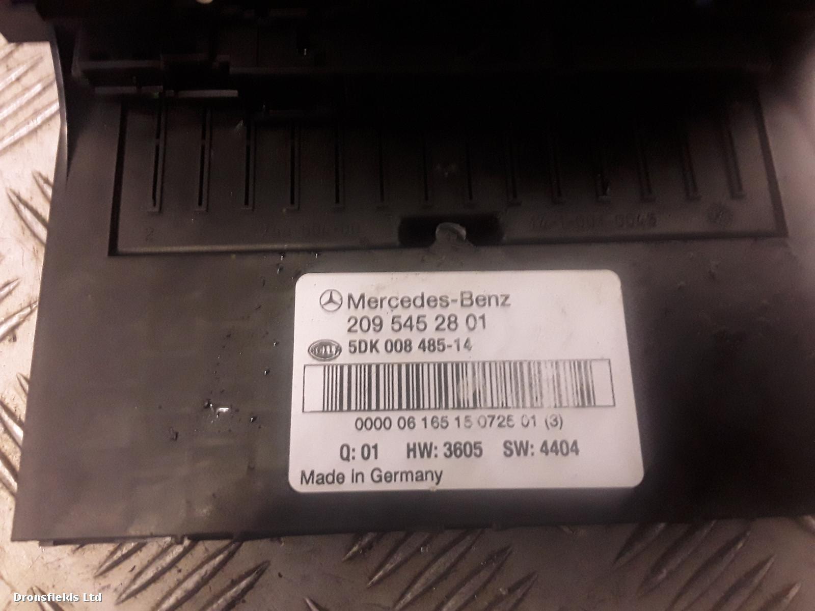 View Auto part Fuse Box Mercedes Clk 2004