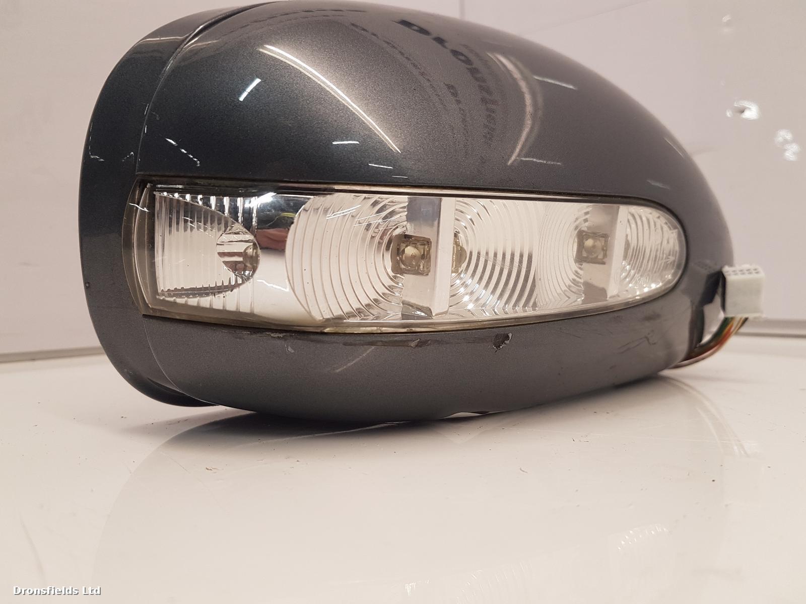 View Auto part R Door Mirror Mercedes E Class 2005
