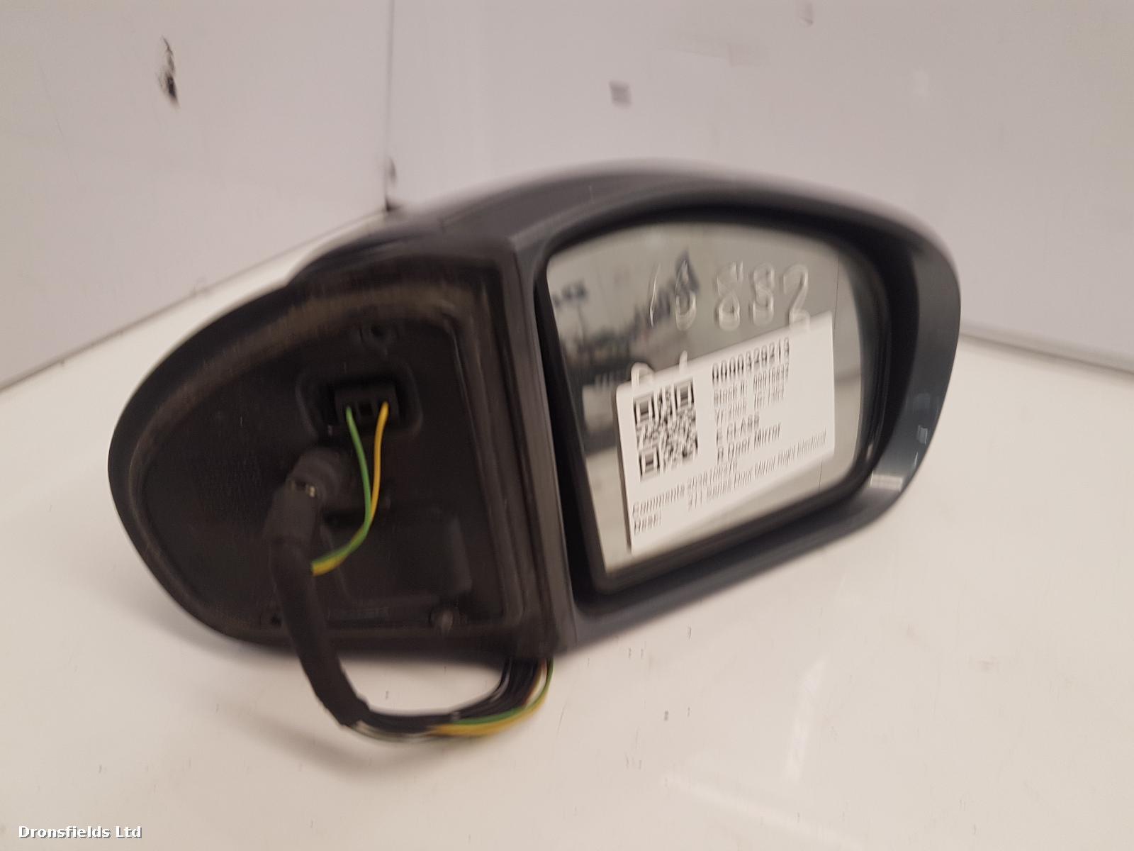 View Auto part R Door Mirror Mercedes E Class 2005