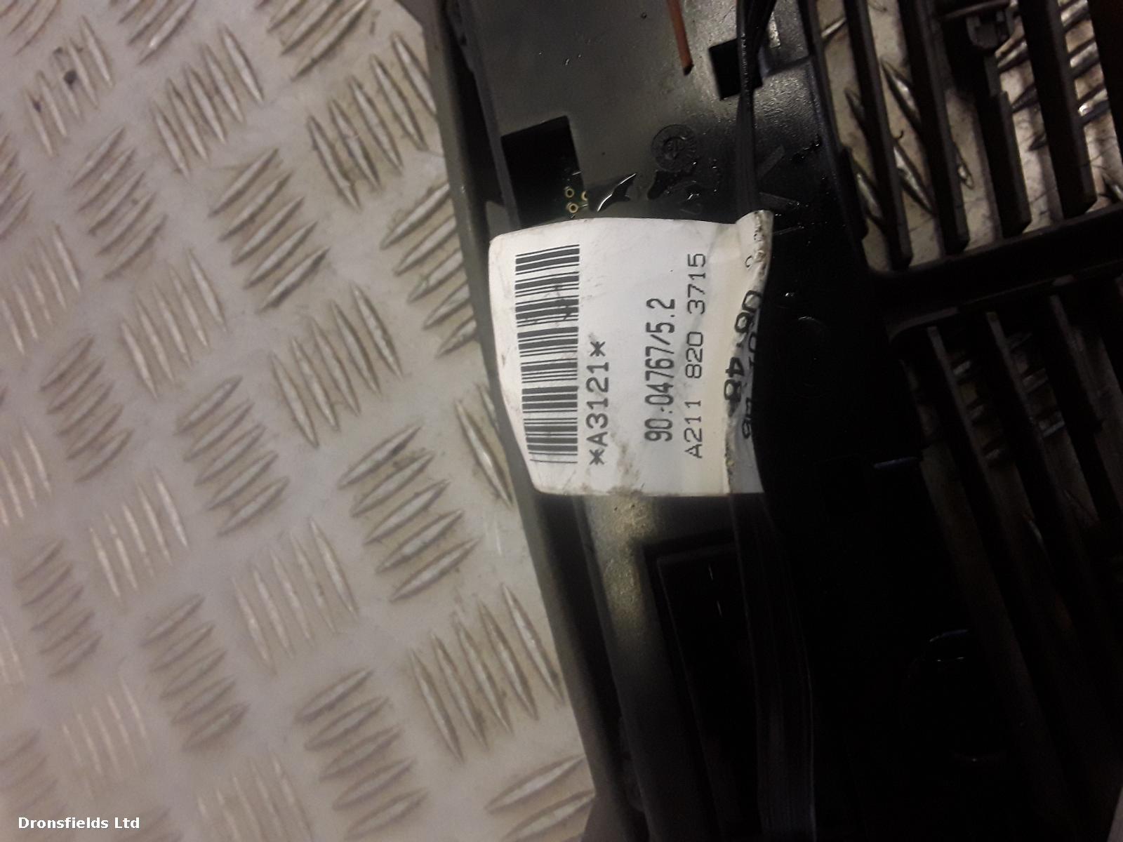 View Auto part Heater/AC Controller Mercedes E Class 2006